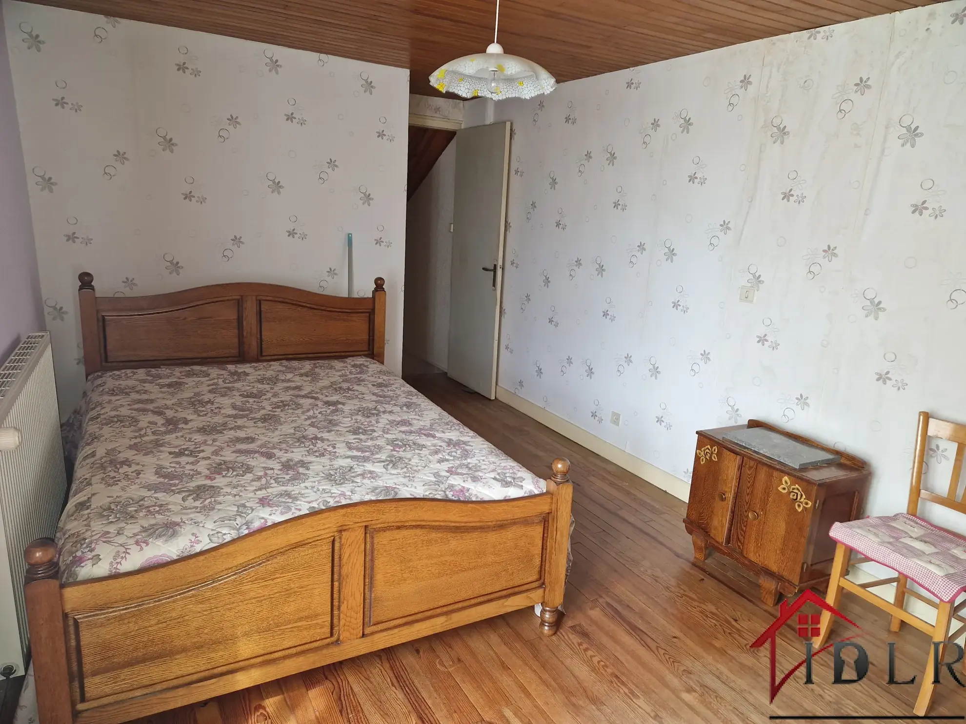 À vendre maison de village à Melay, 85 m², potentiel commercial et résidentiel 