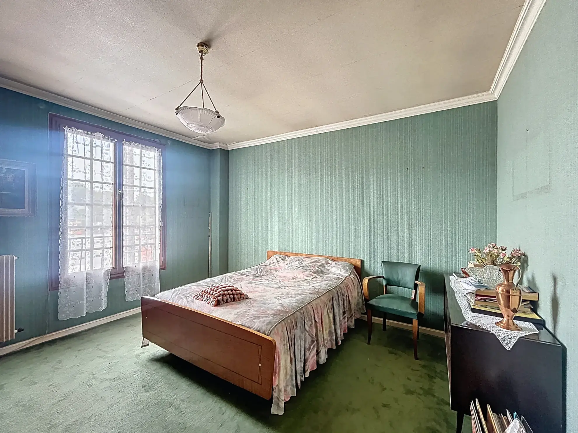 Appartement à rénover près de la gare à Melun - 2 chambres, balcon, parking 