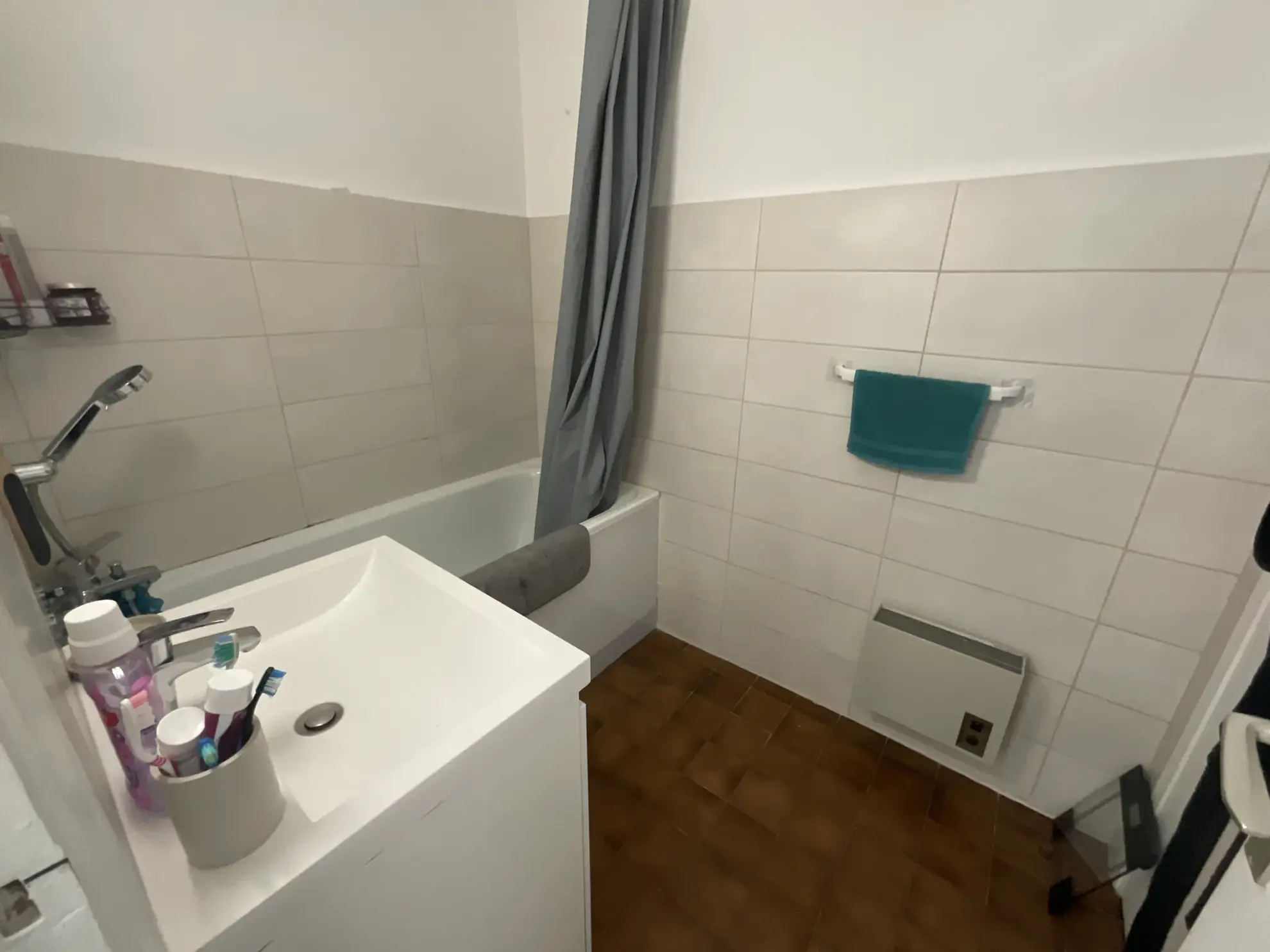 Vaste studio à Cagnes-sur-Mer avec cave, balcon et locataire en place 