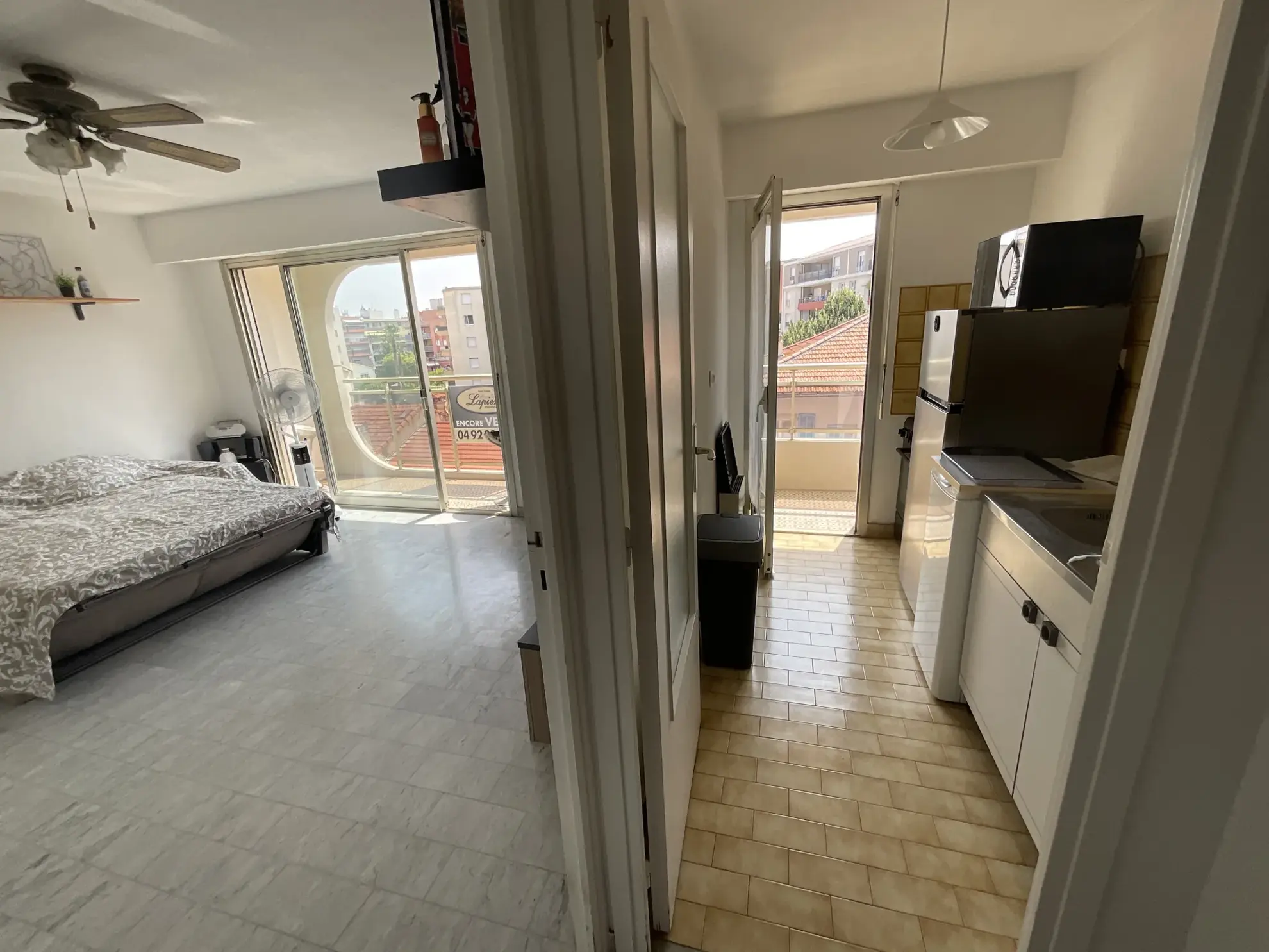 Vaste studio à Cagnes-sur-Mer avec cave, balcon et locataire en place 