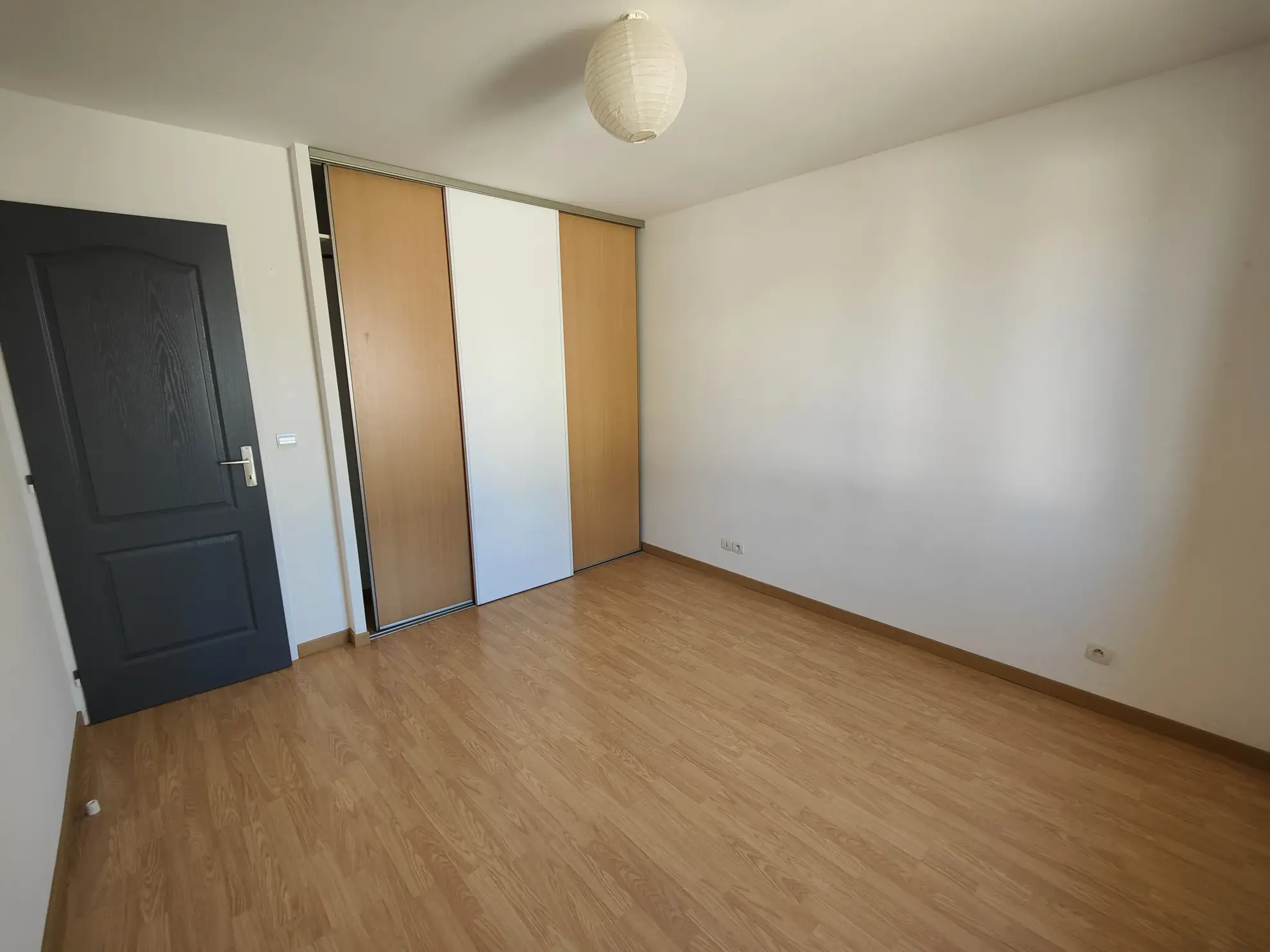 Maison avec grand jardin et potentiel à Laroche-Saint-Cydroine, 3 chambres, 95.6 m² 