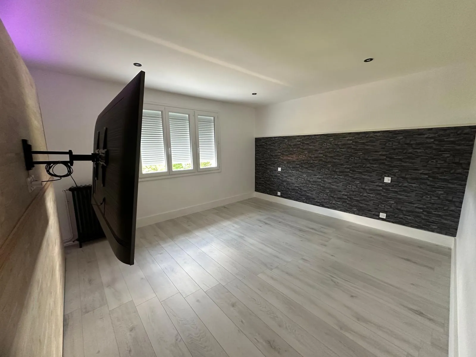 Maison individuelle avec vue dégagée à Brugheas - 146 m² rénovés 