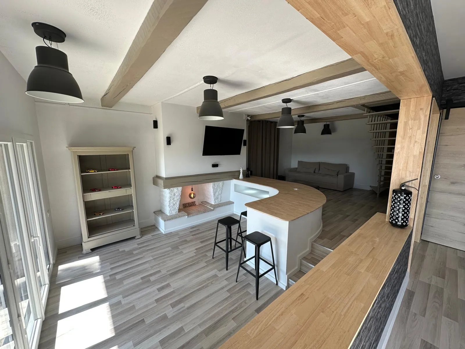 Maison individuelle avec vue dégagée à Brugheas - 146 m² rénovés 