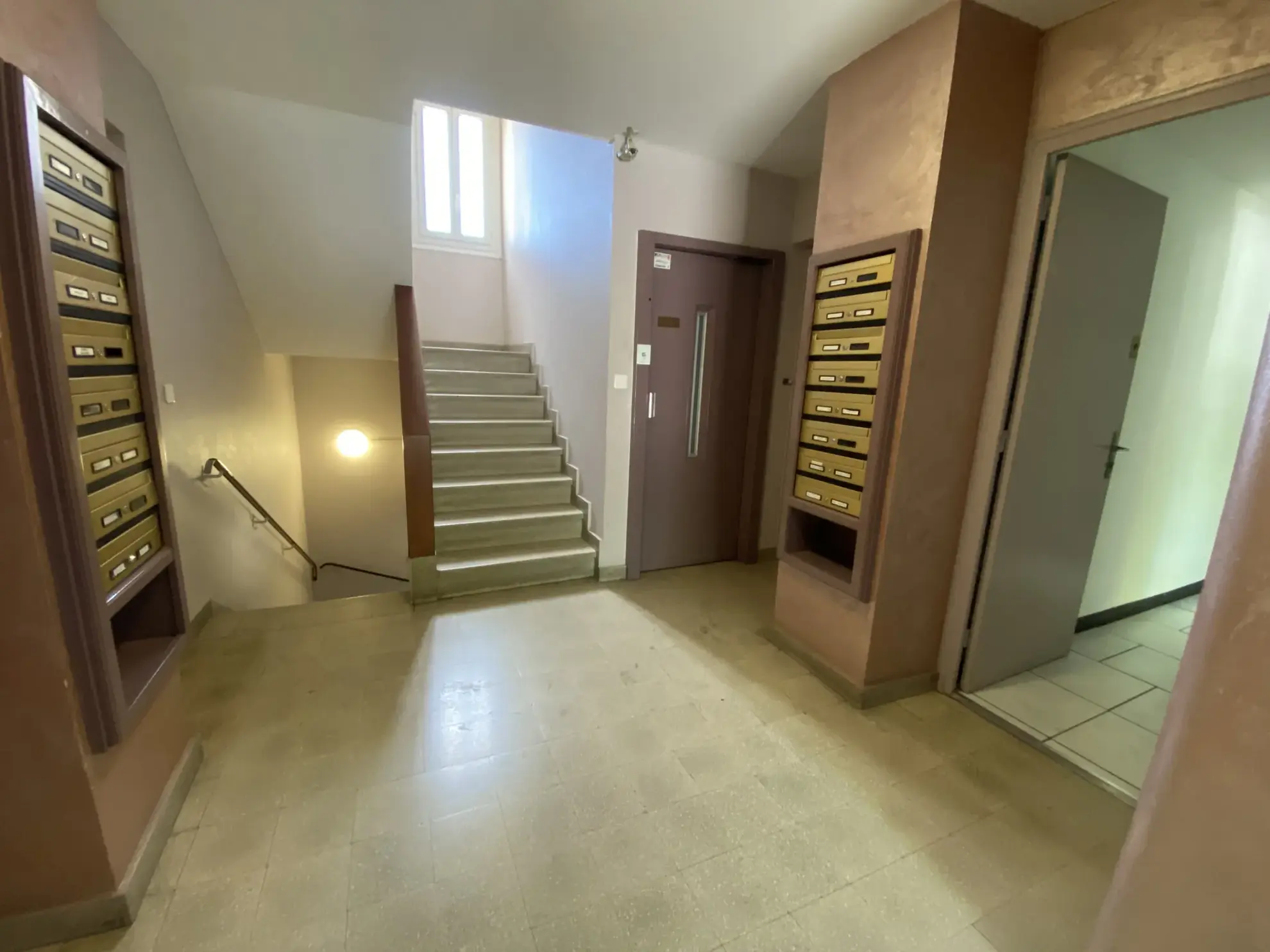 Appartement T3 de 51 m² à Montélimar, proche du centre-ville et des cinémas 