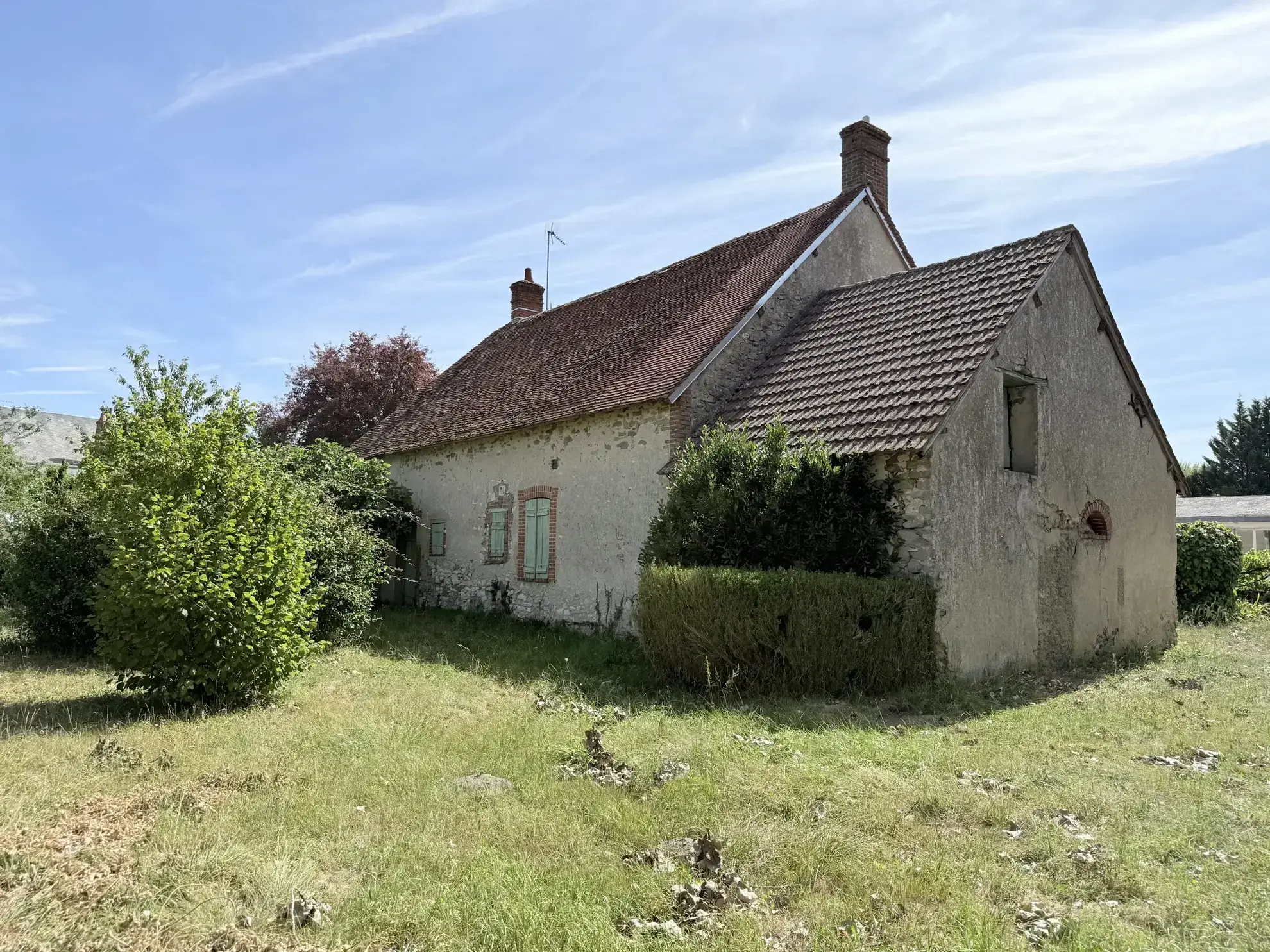 Ancien corps de ferme à rénover près de Vierzon, 166 m² habitables 