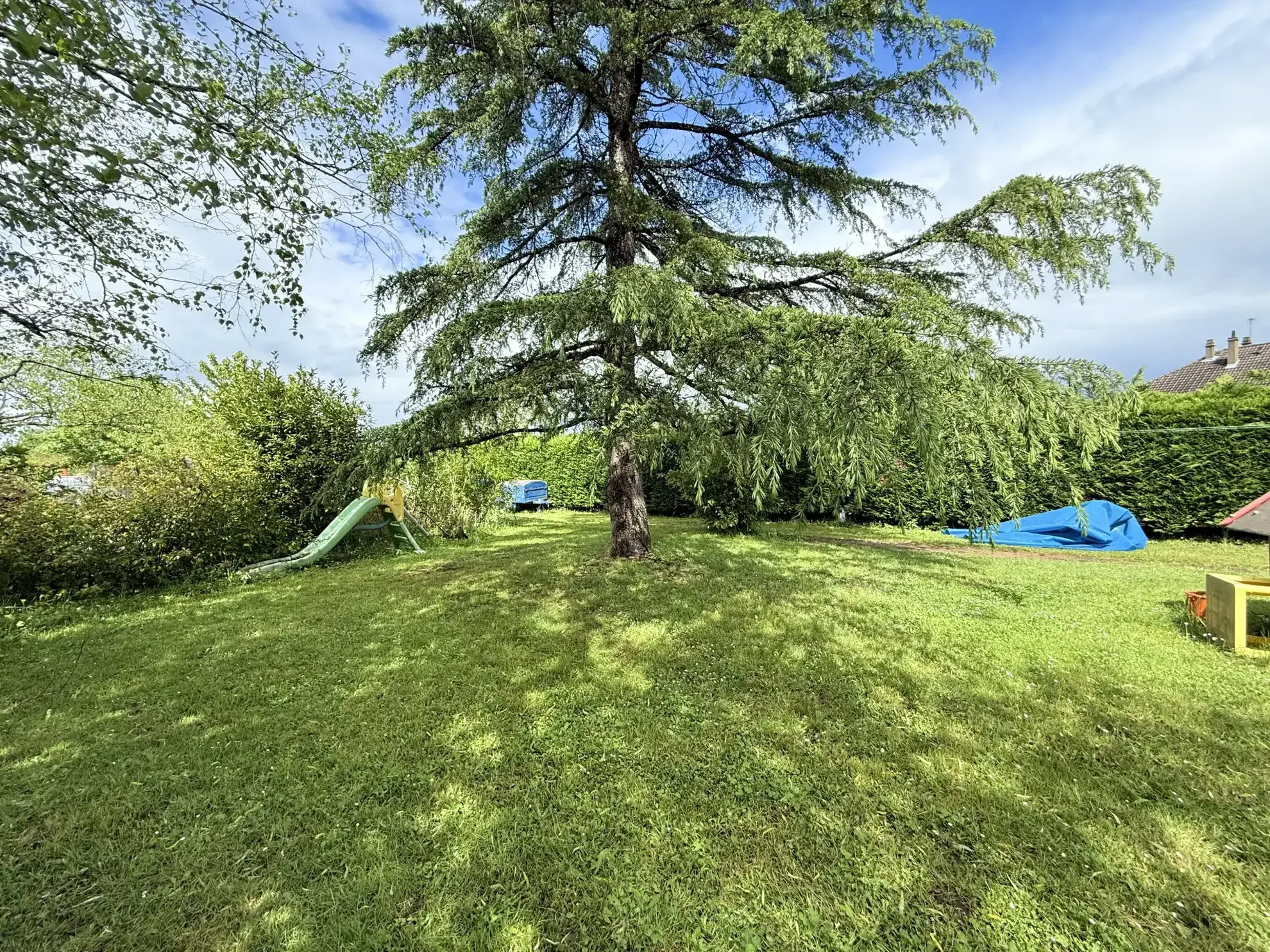 Grande maison familiale à Mery-sur-Cher avec terrain de 3010 m² 