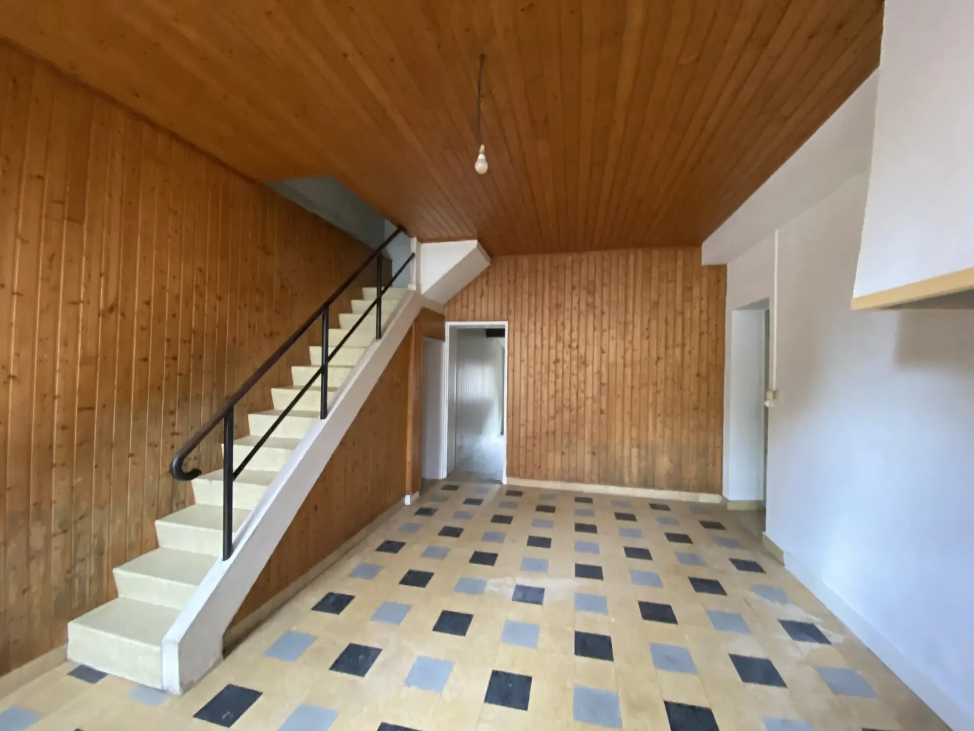 Maison à vendre au centre de Langon avec jardin et terrasse 