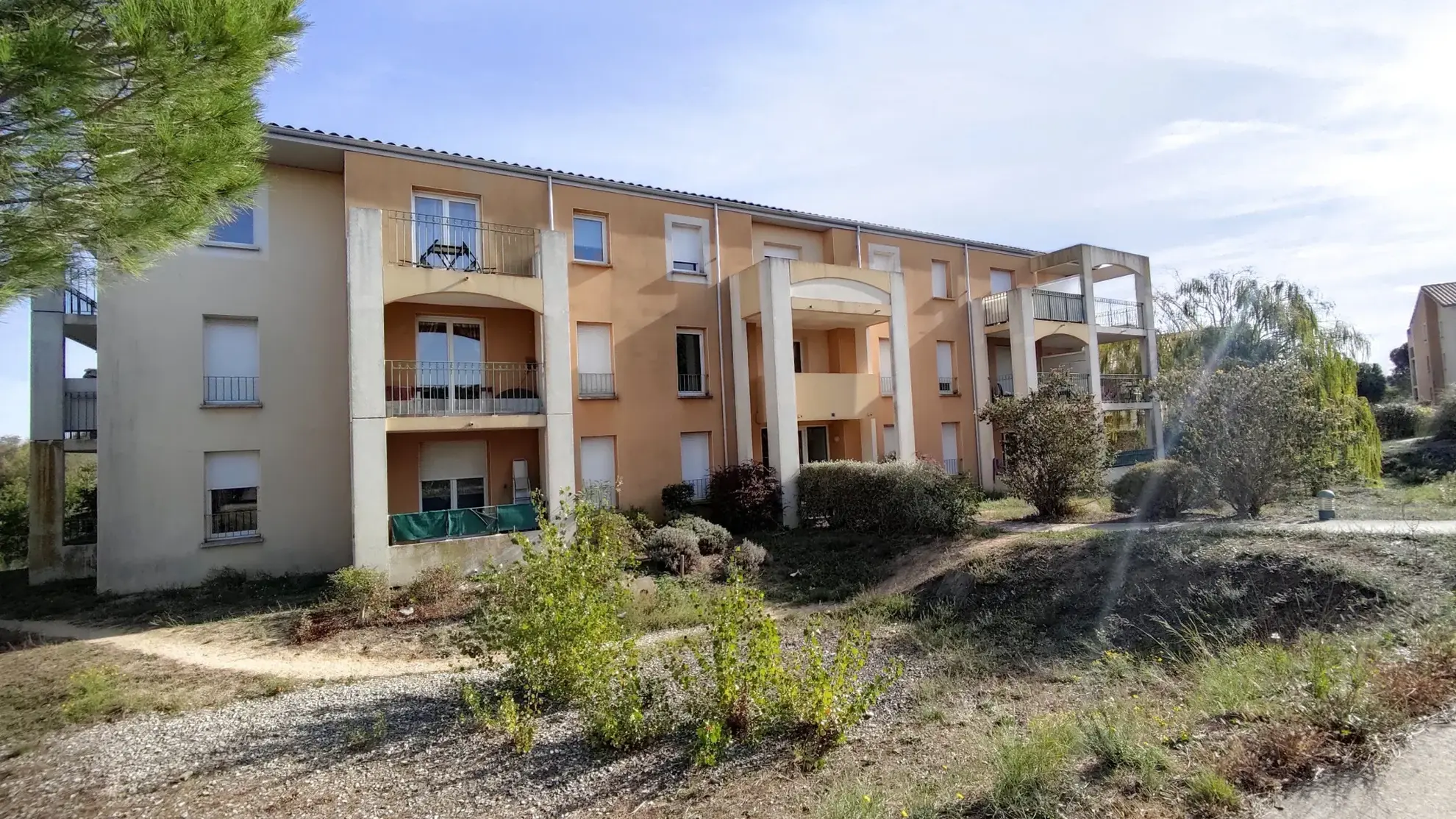 Appartement T2 de 42,1 m² à Carcassonne avec terrasse et parking