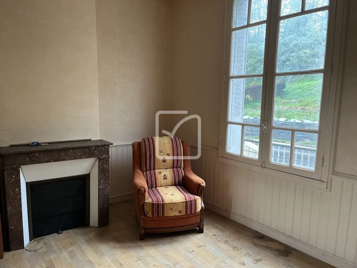 Maison à rénover à Objat avec fort potentiel d'investissement 