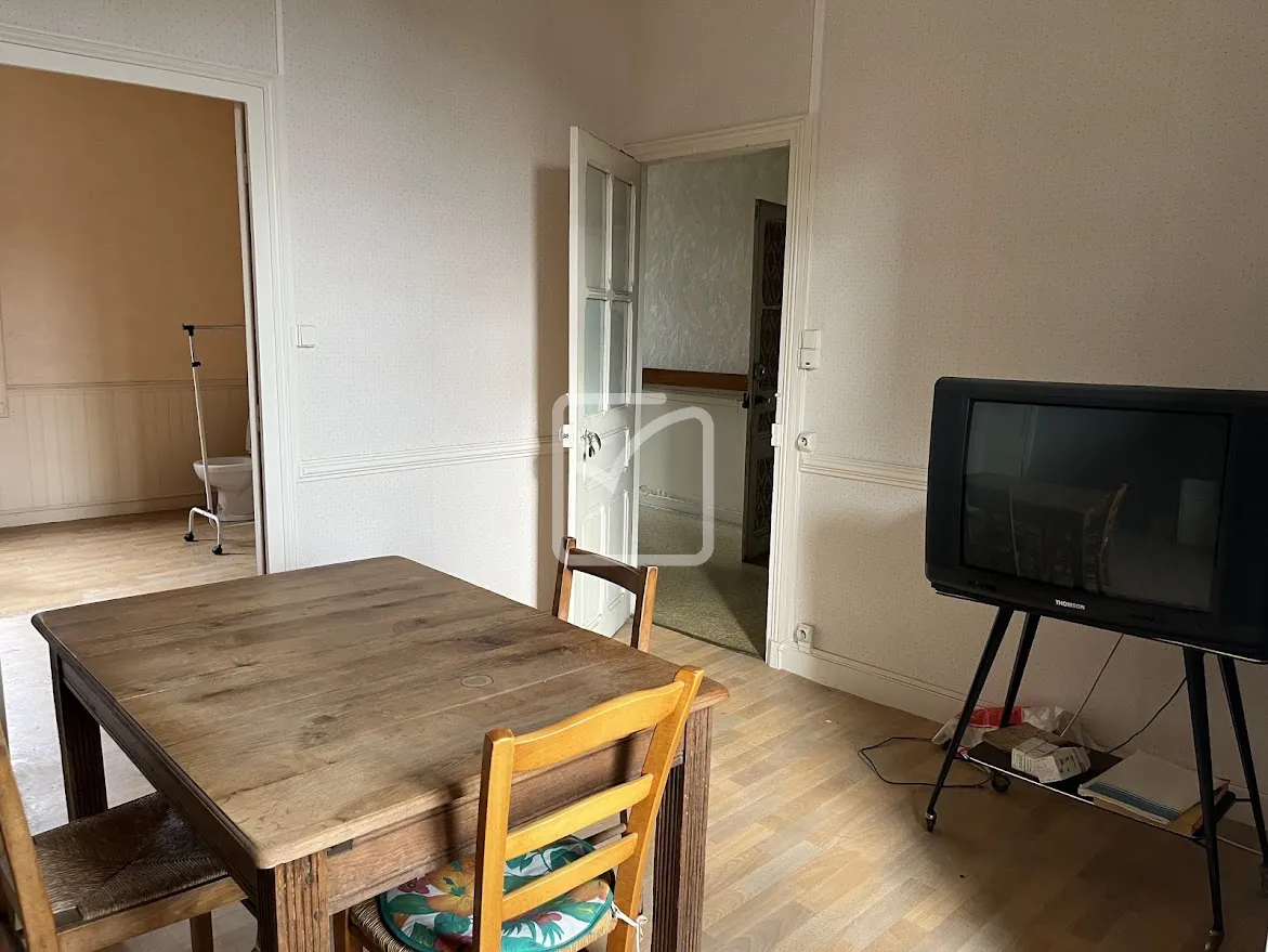 Maison à rénover à Objat avec fort potentiel d'investissement 