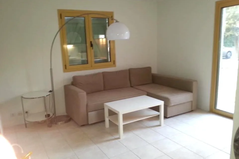 Studio de 20 m² à Cavalaire-sur-Mer avec loggia, idéal investisseur 