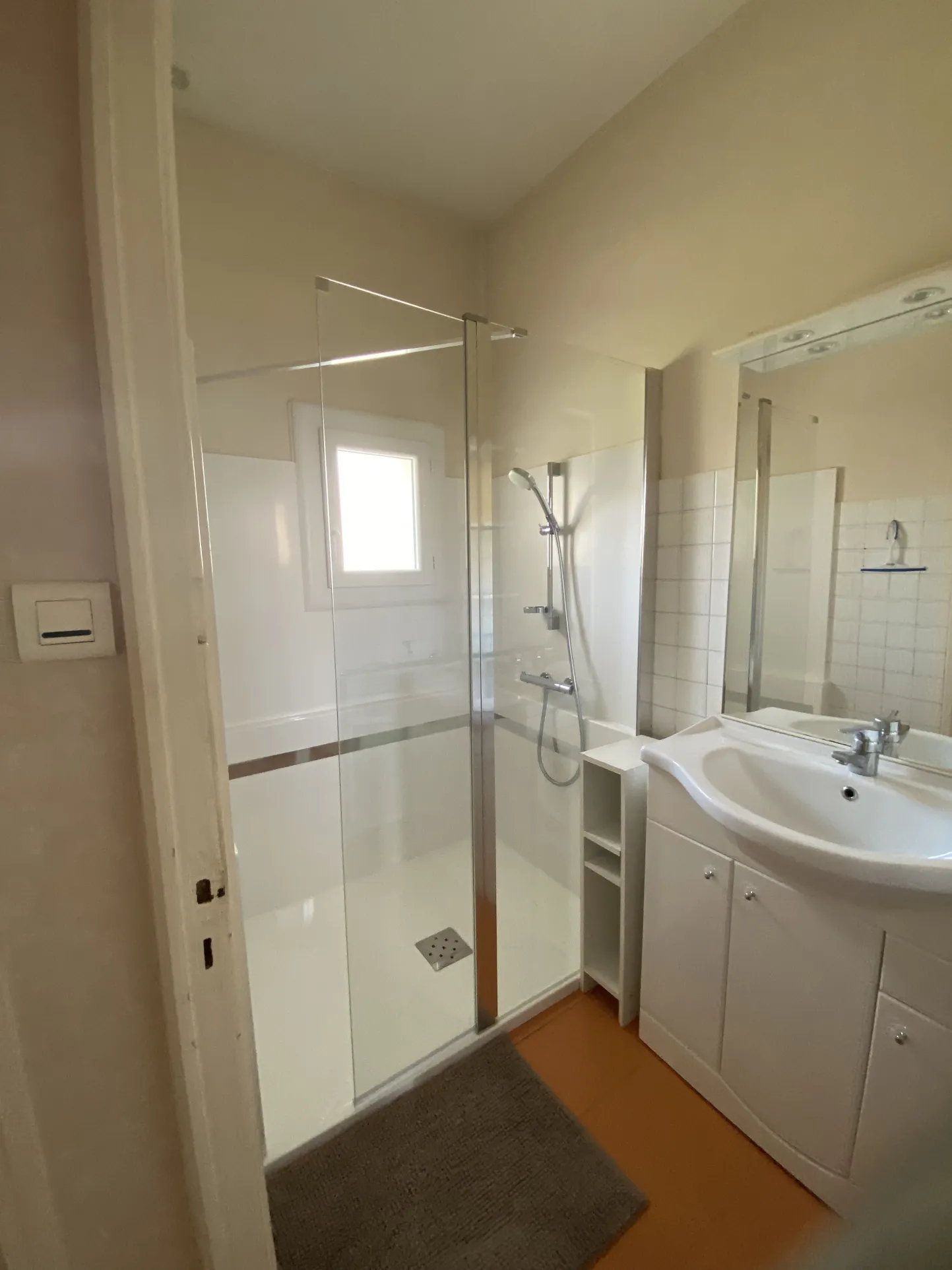 Charmante maison en pierre avec vue dégagée à Savignargues - 4 chambres, terrain piscinable 