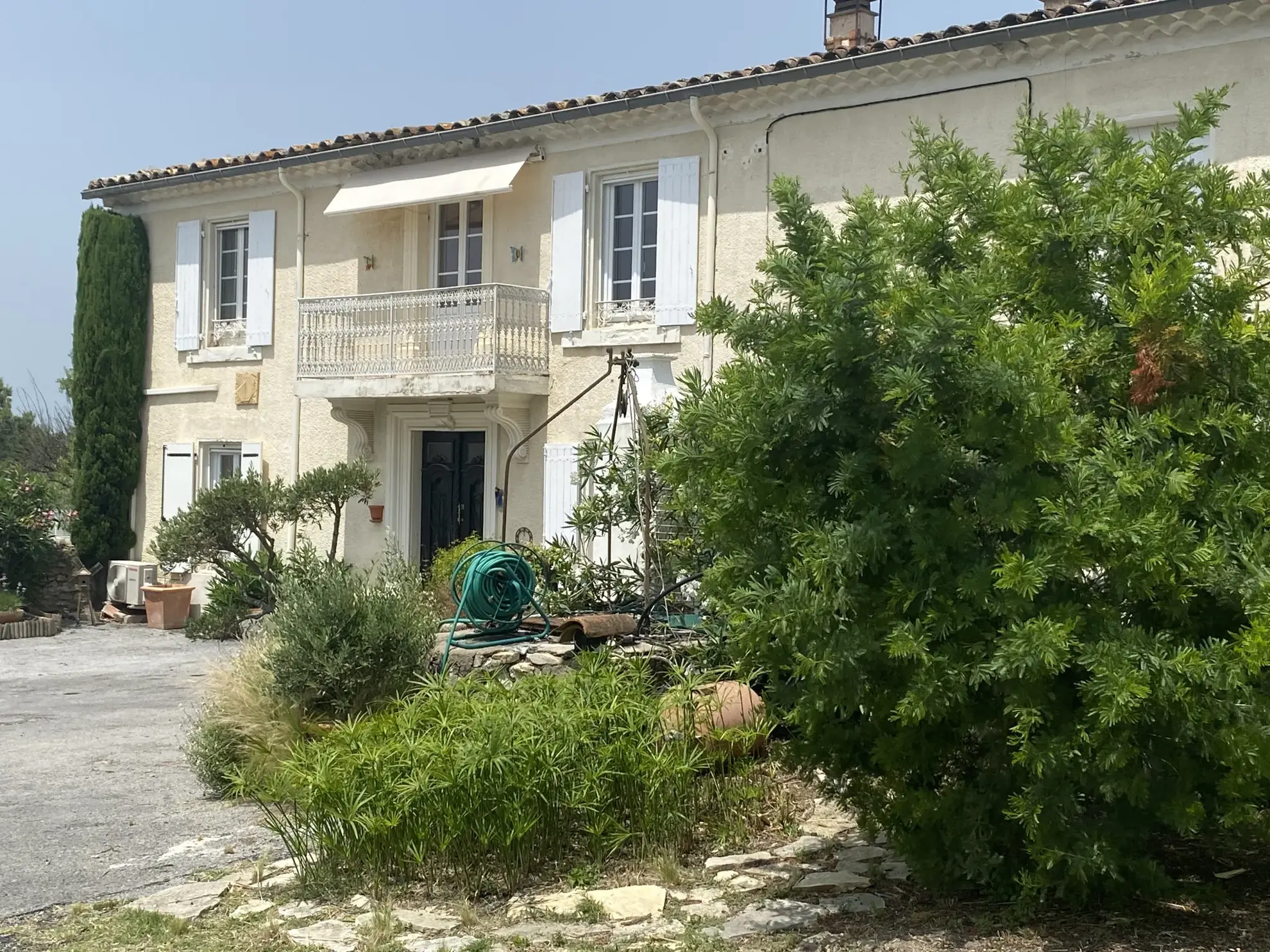 Charmante maison en pierre avec vue dégagée à Savignargues - 4 chambres, terrain piscinable