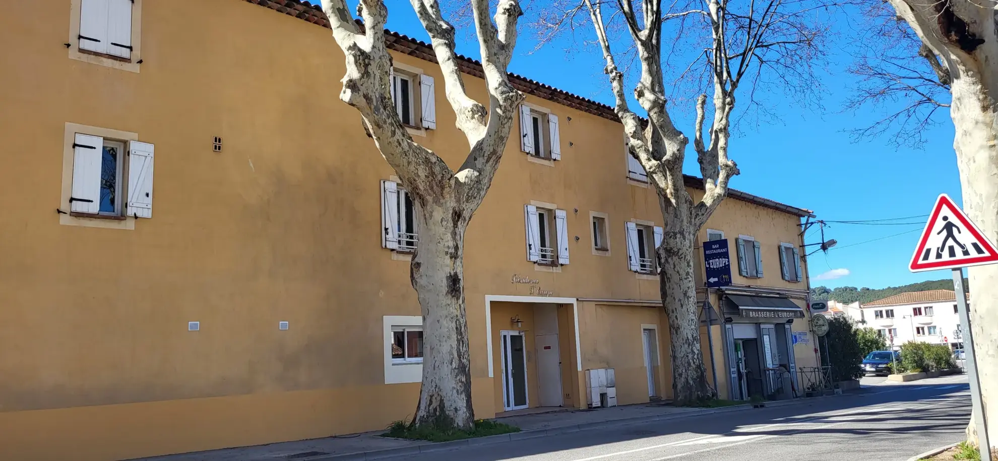 Vente murs commerciaux loués au Beausset - Opportunité d’investissement à forte rentabilité 