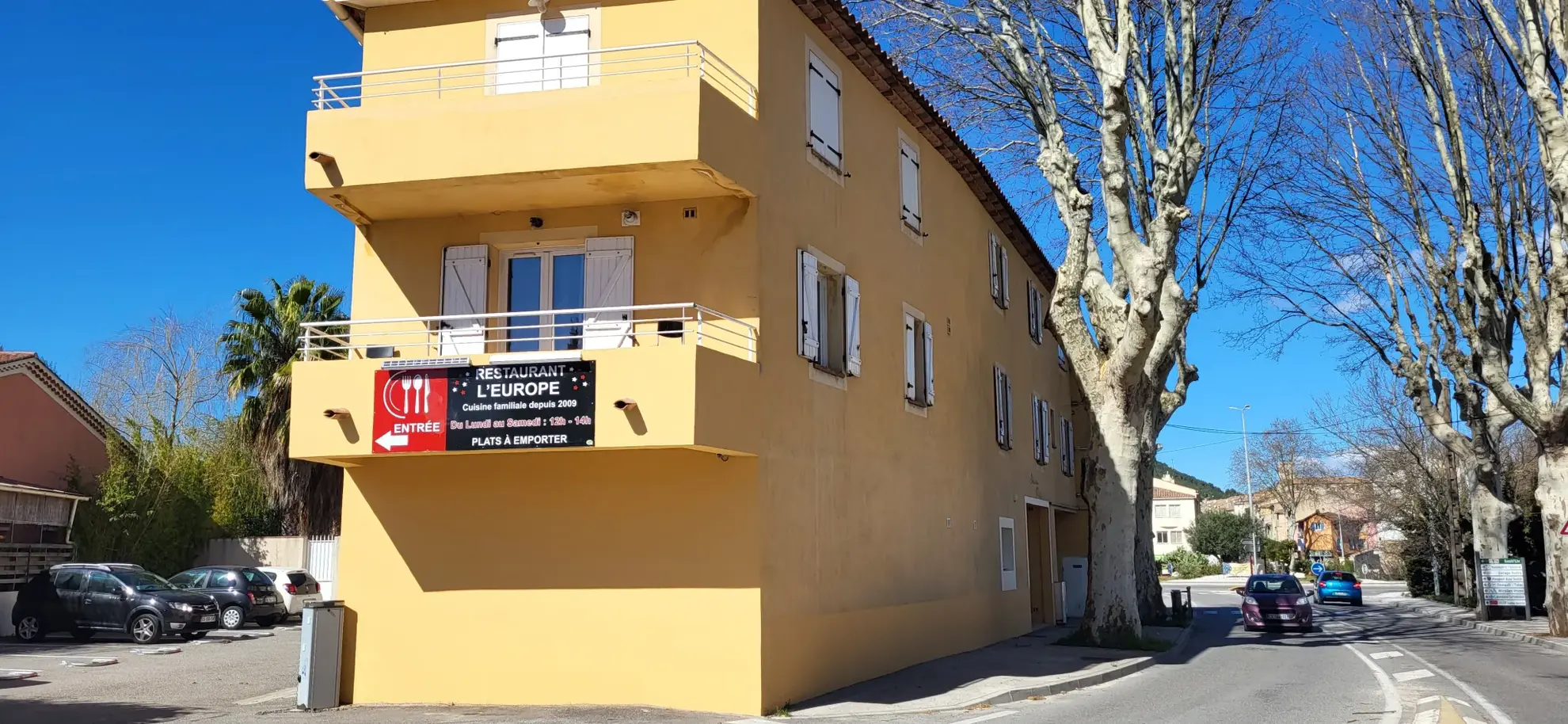 Vente murs commerciaux loués au Beausset - Opportunité d’investissement à forte rentabilité 