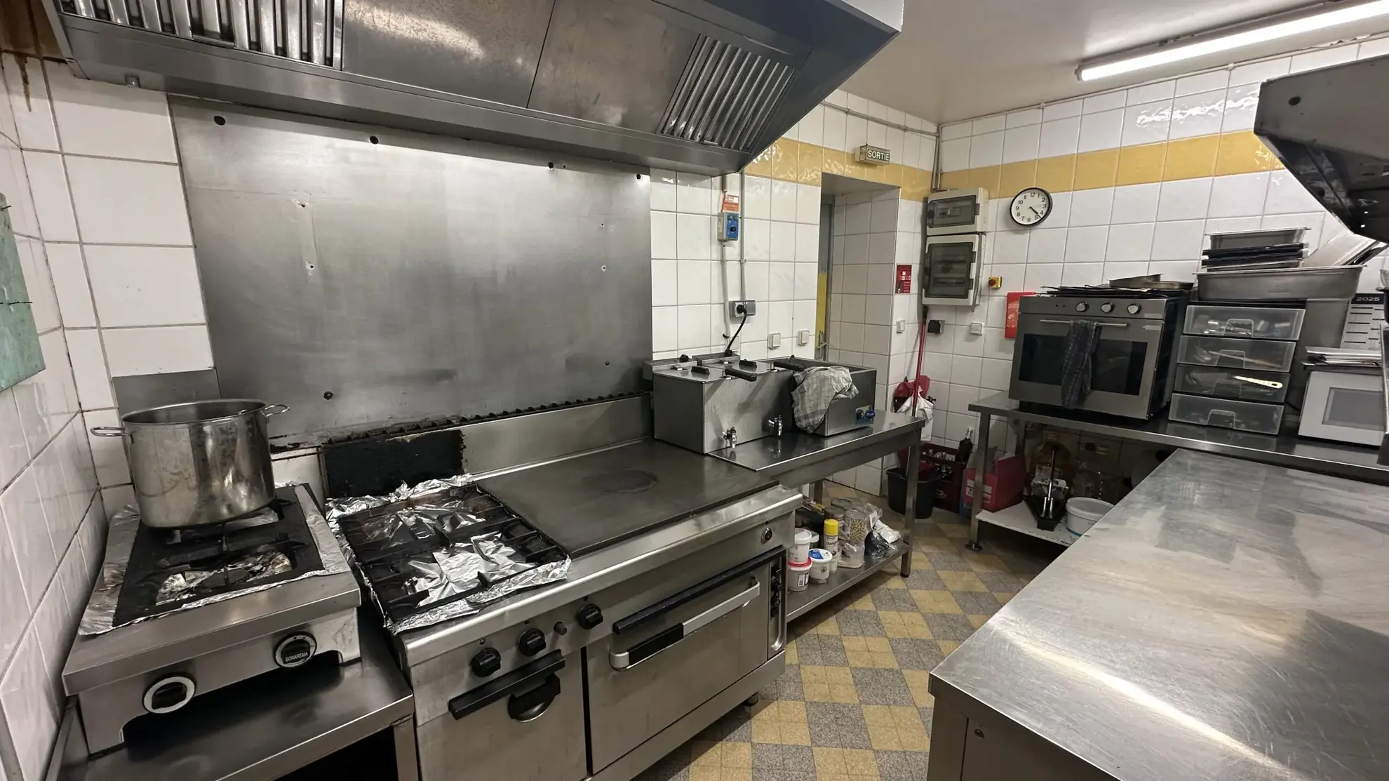 Vente murs commerciaux loués au Beausset - Opportunité d’investissement à forte rentabilité 