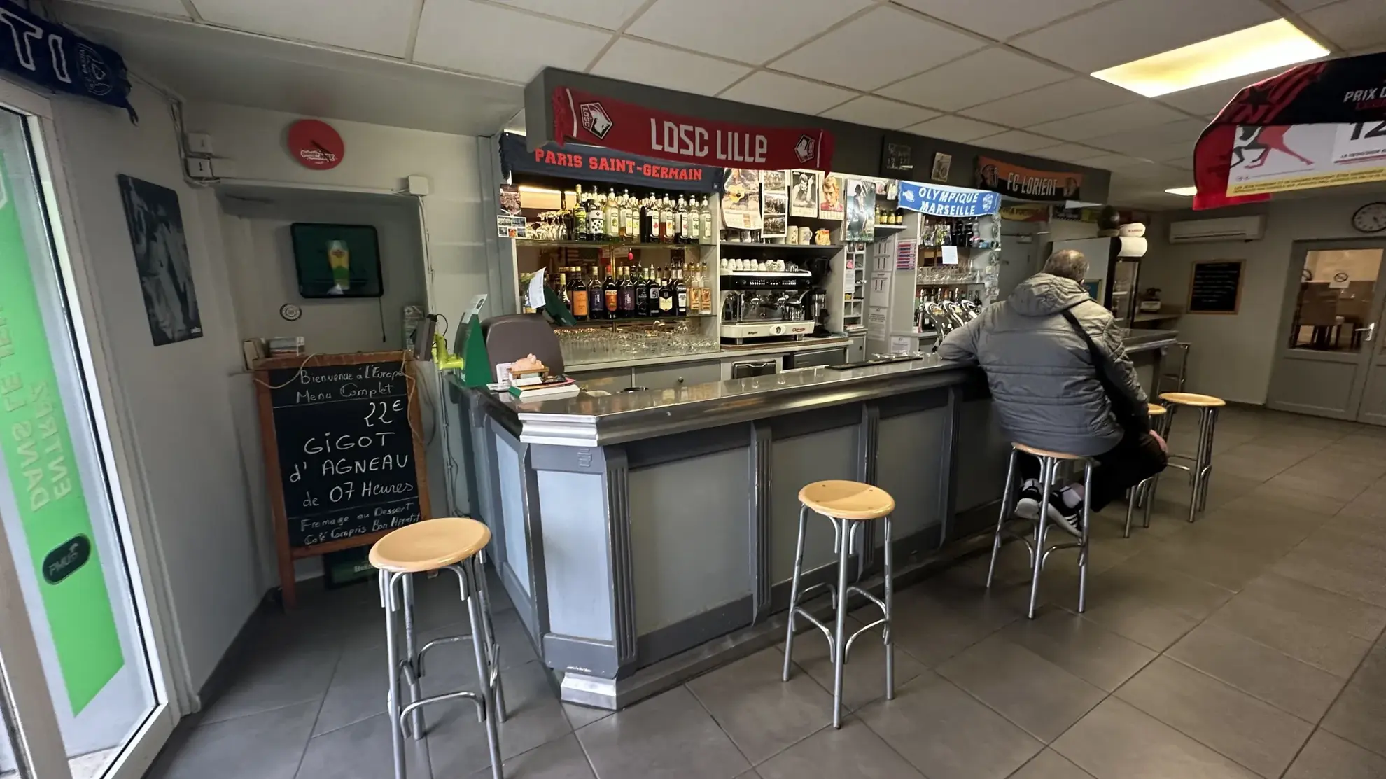 Vente murs commerciaux loués au Beausset - Opportunité d’investissement à forte rentabilité 