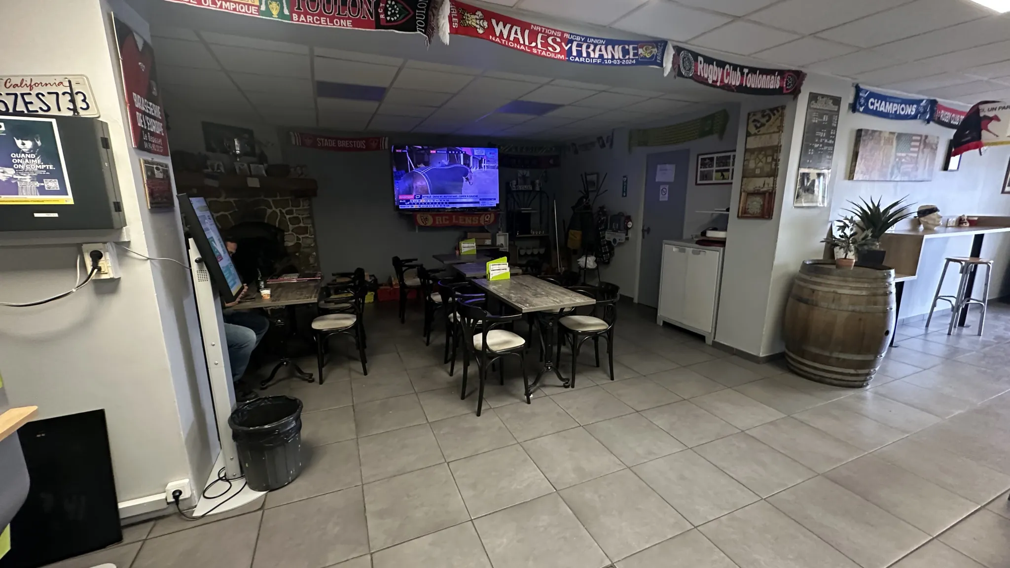 Vente murs commerciaux loués au Beausset - Opportunité d’investissement à forte rentabilité 