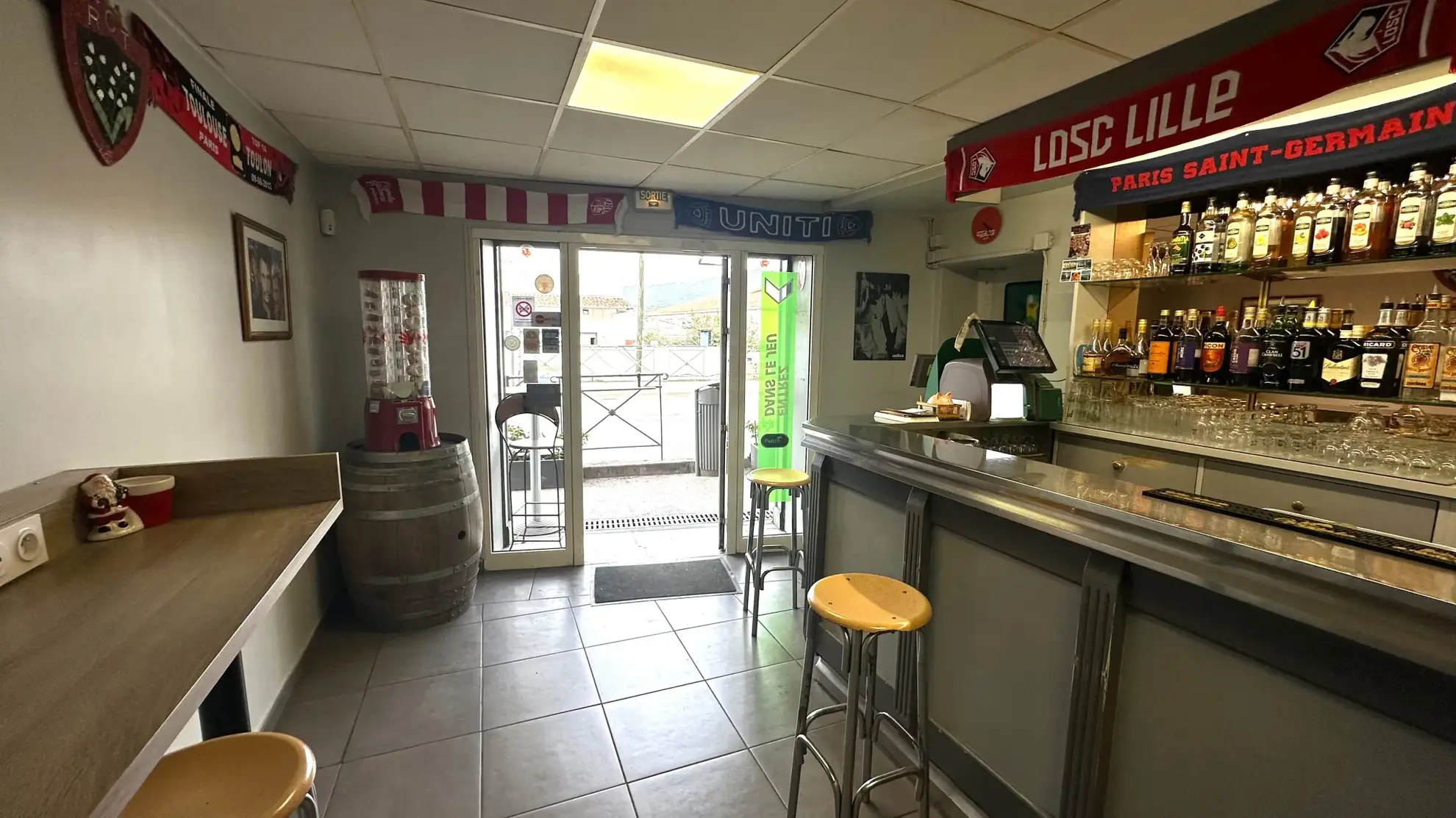 Vente murs commerciaux loués au Beausset - Opportunité d’investissement à forte rentabilité 