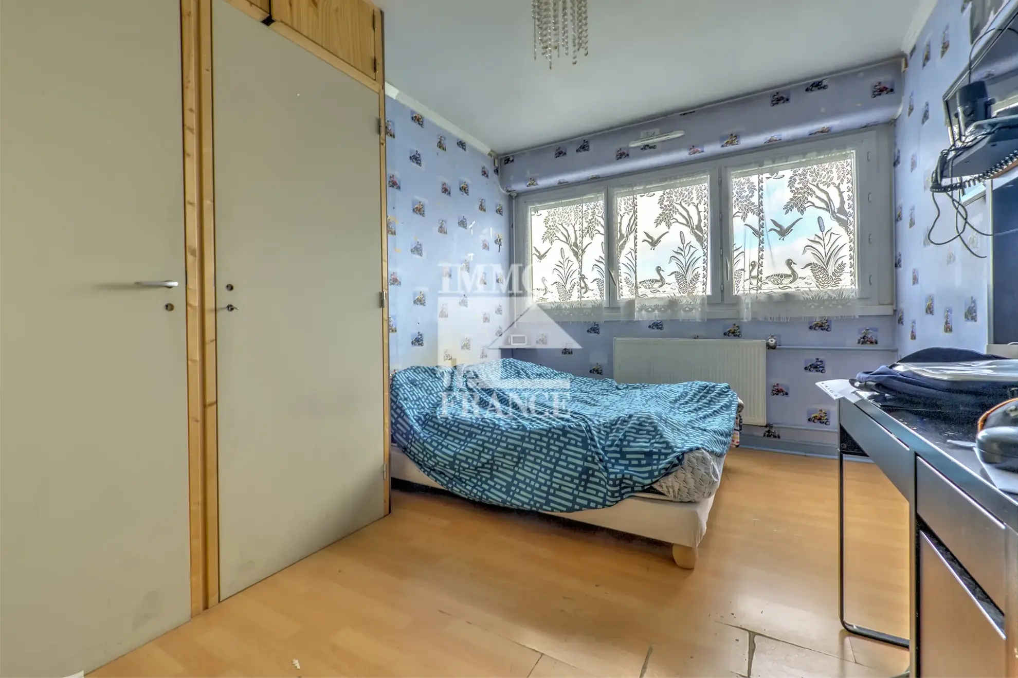 Appartement familial de 100,50 m² à Pontoise avec 4 chambres et double séjour 
