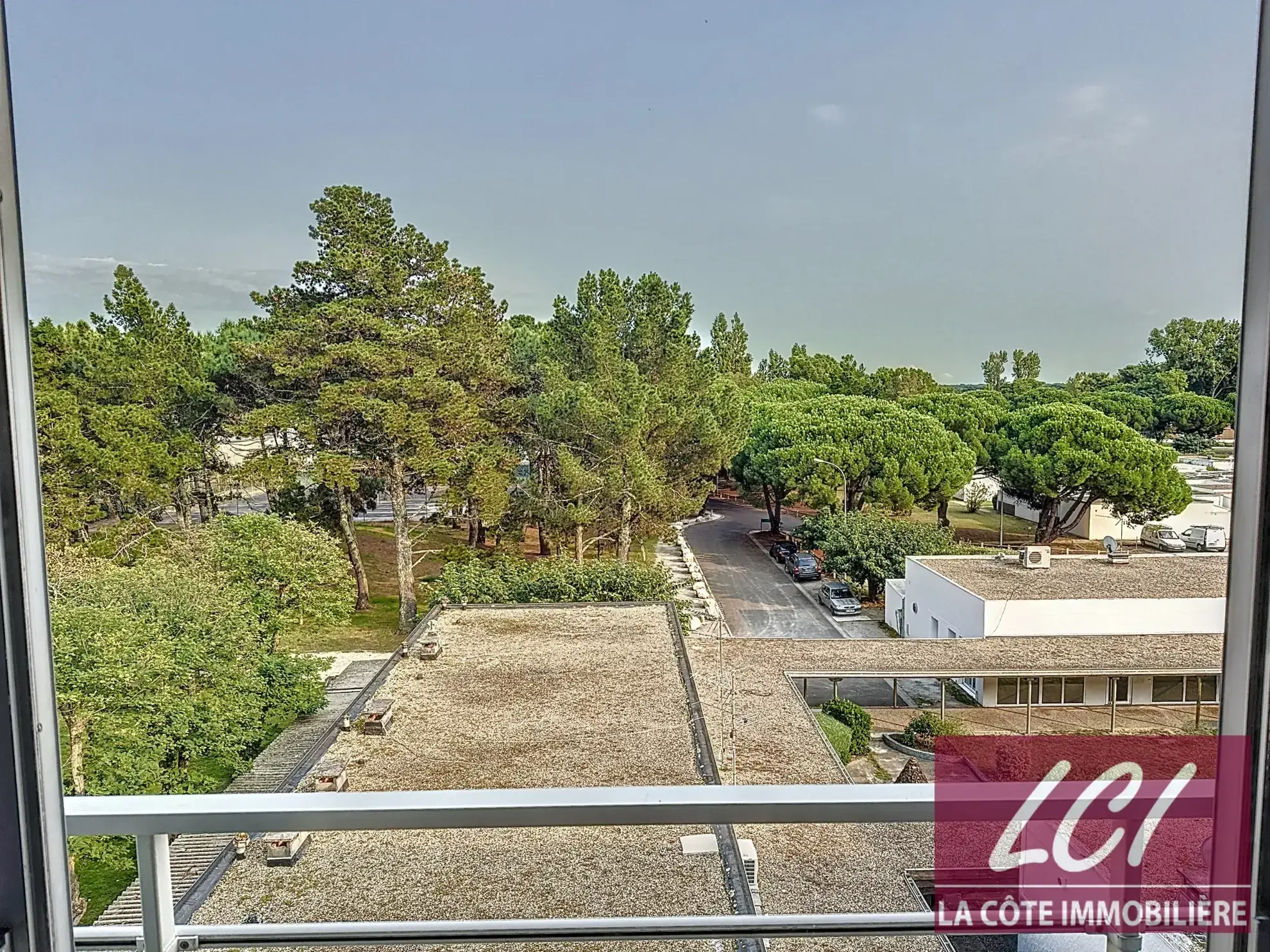 Magnifique T2 rénové à Arcachon avec vue dégagée et parking privé 