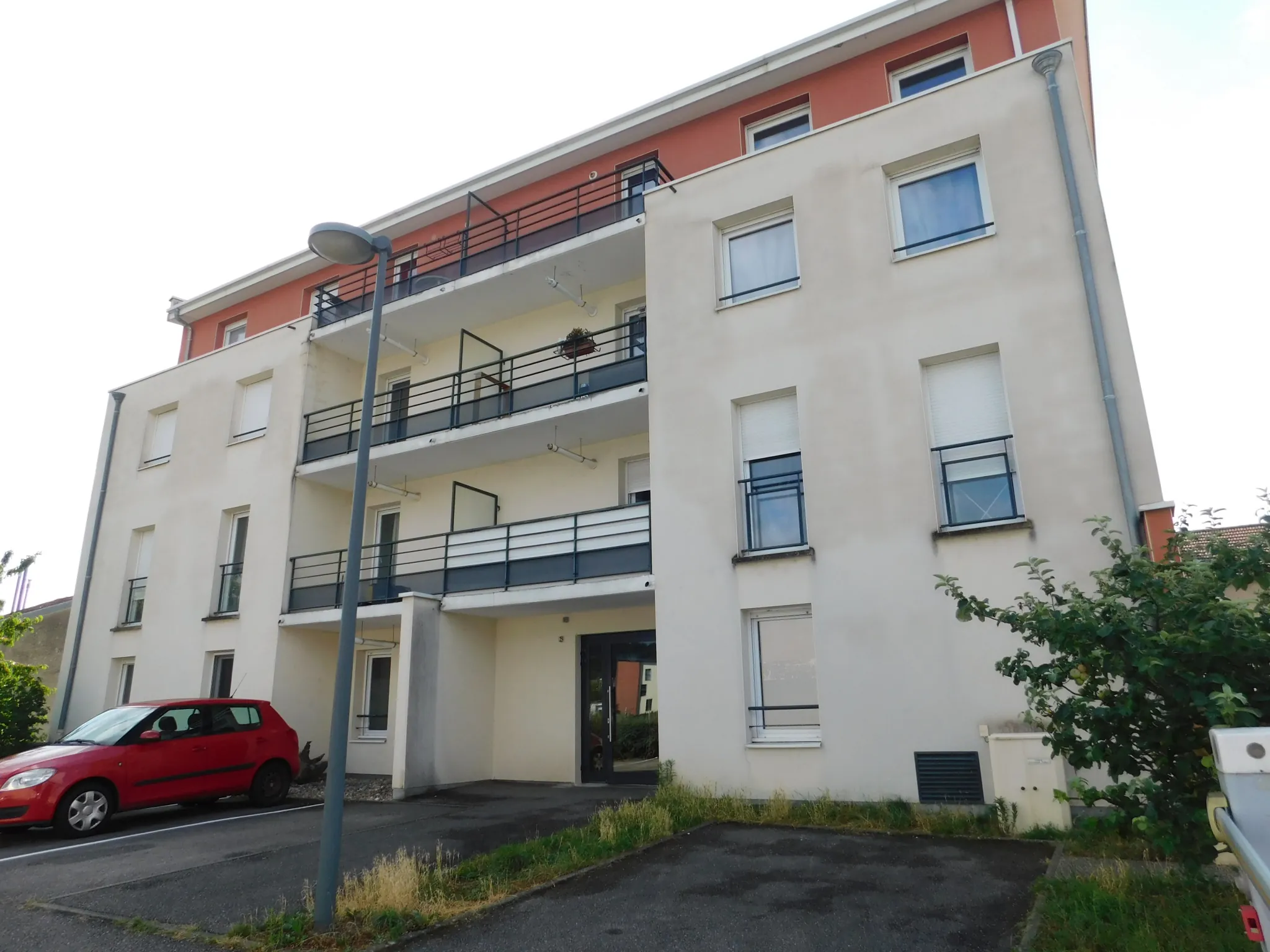 Bel appartement T3 avec terrasse et parking à Essey-lès-Nancy