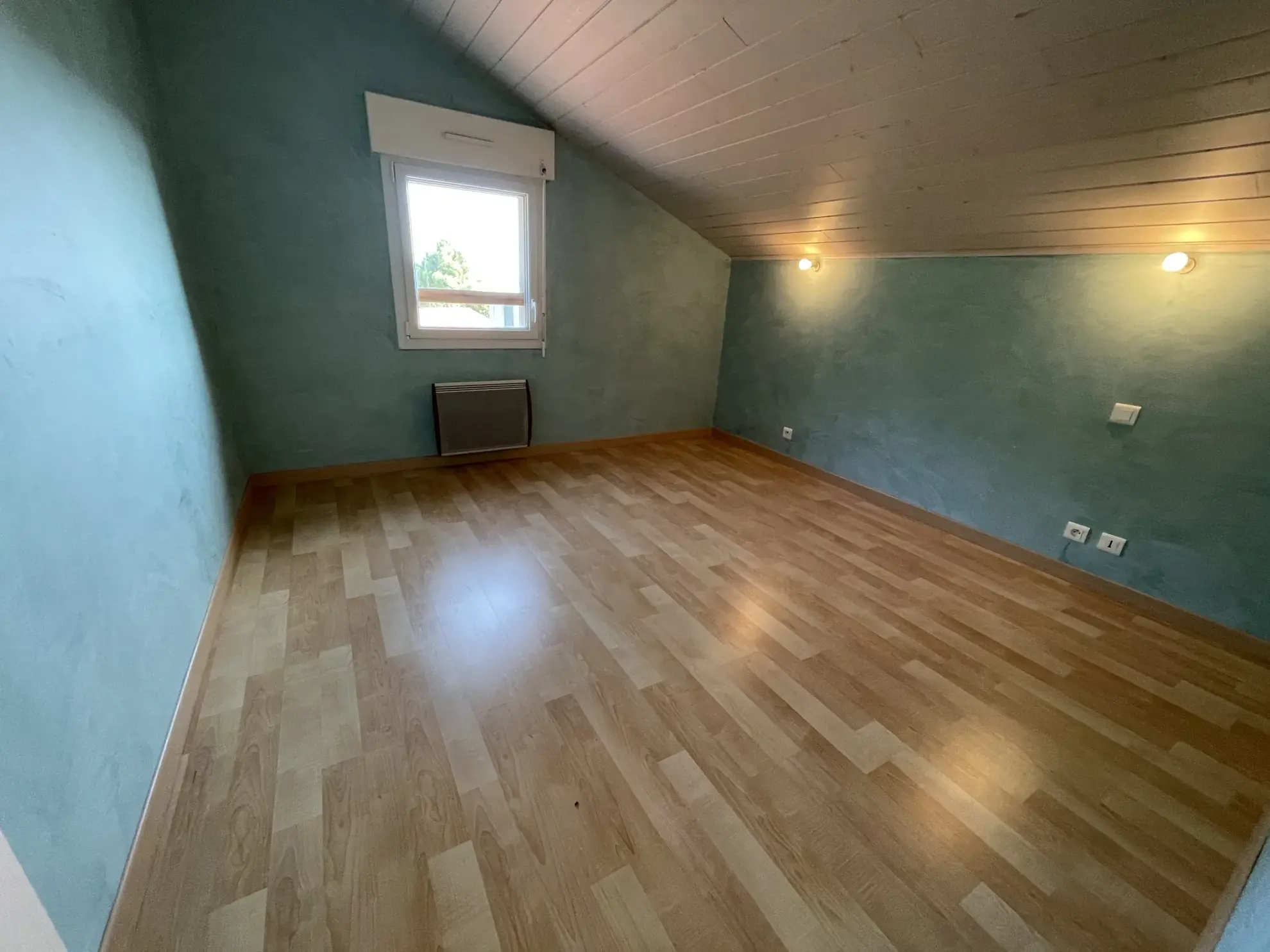 Vente maison T5 à Bellerive-sur-Allier avec terrain, garage et chauffage indépendant 