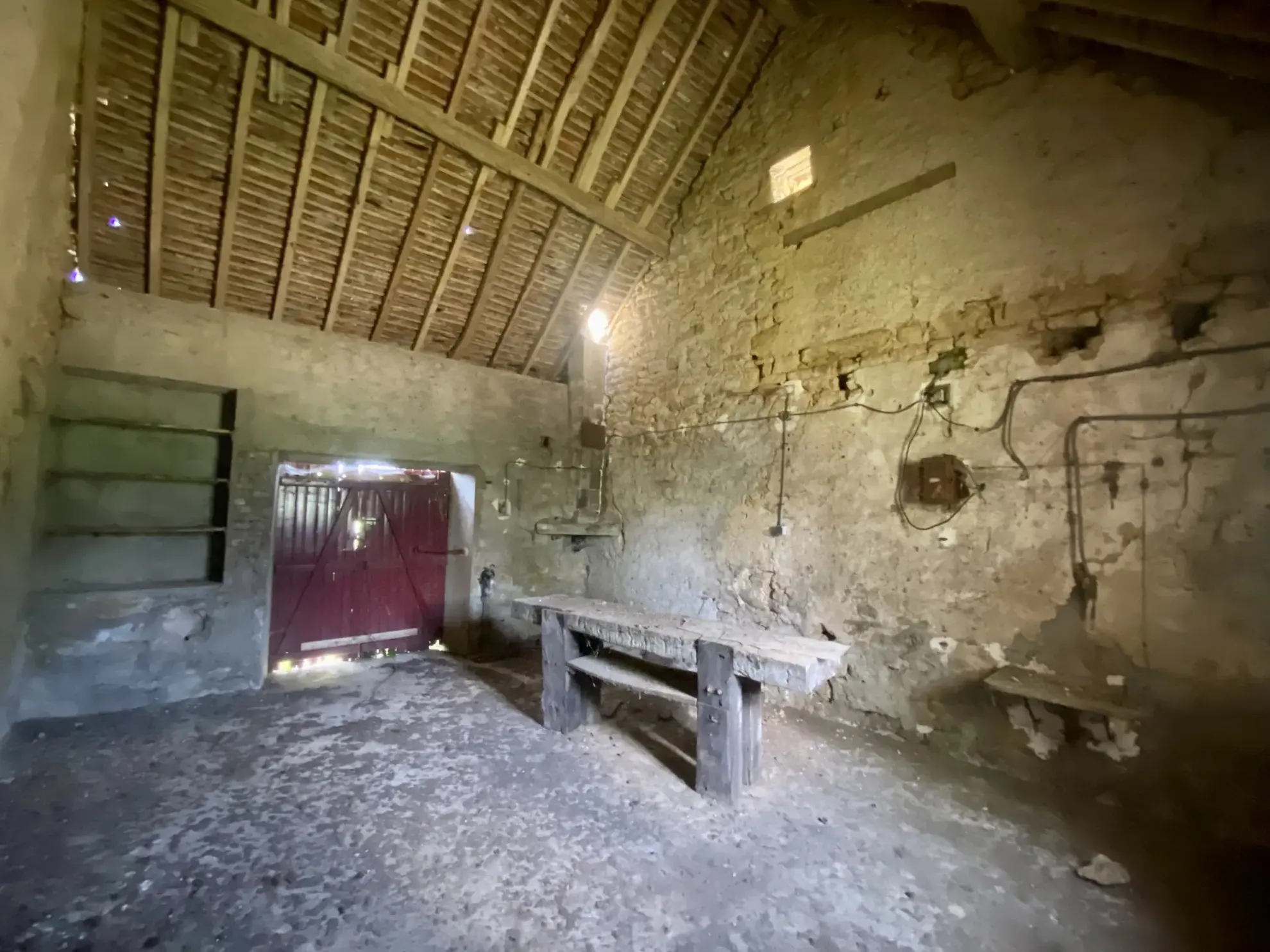 Fermette authentique à Lurcy-le-Bourg avec potentiel et vue panoramique 