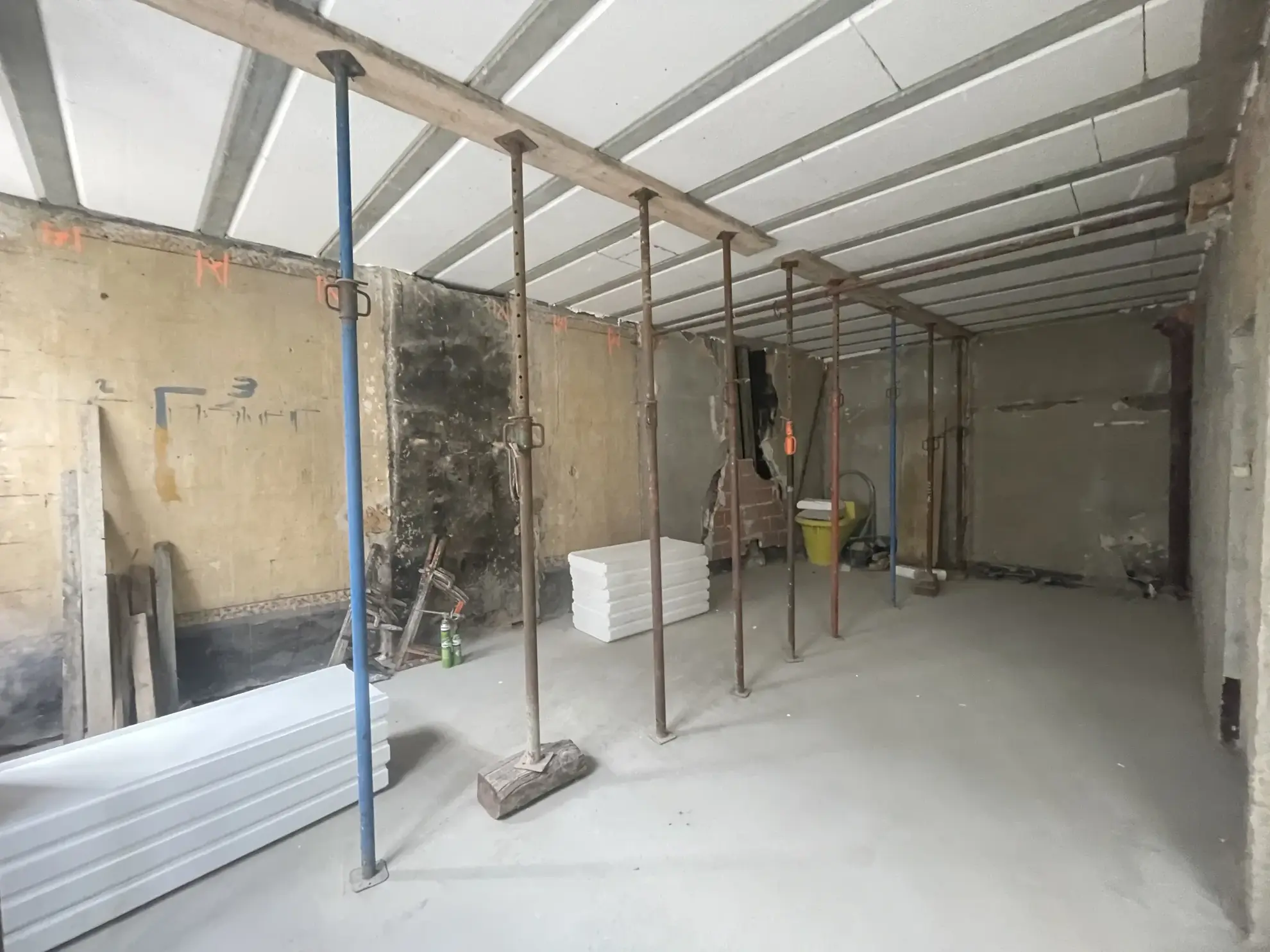 Immeuble à vendre au centre de Saint Affrique avec potentiel locatif 