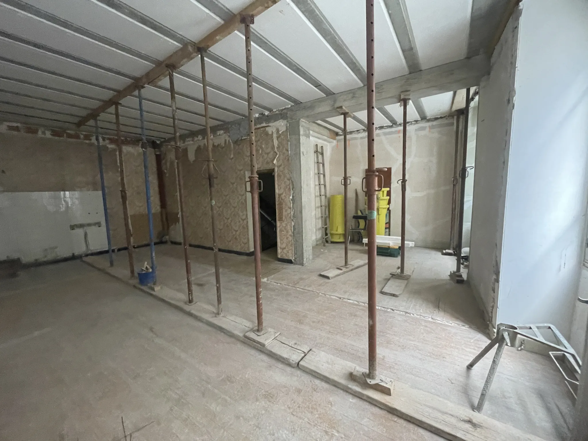 Immeuble à vendre au centre de Saint Affrique avec potentiel locatif 