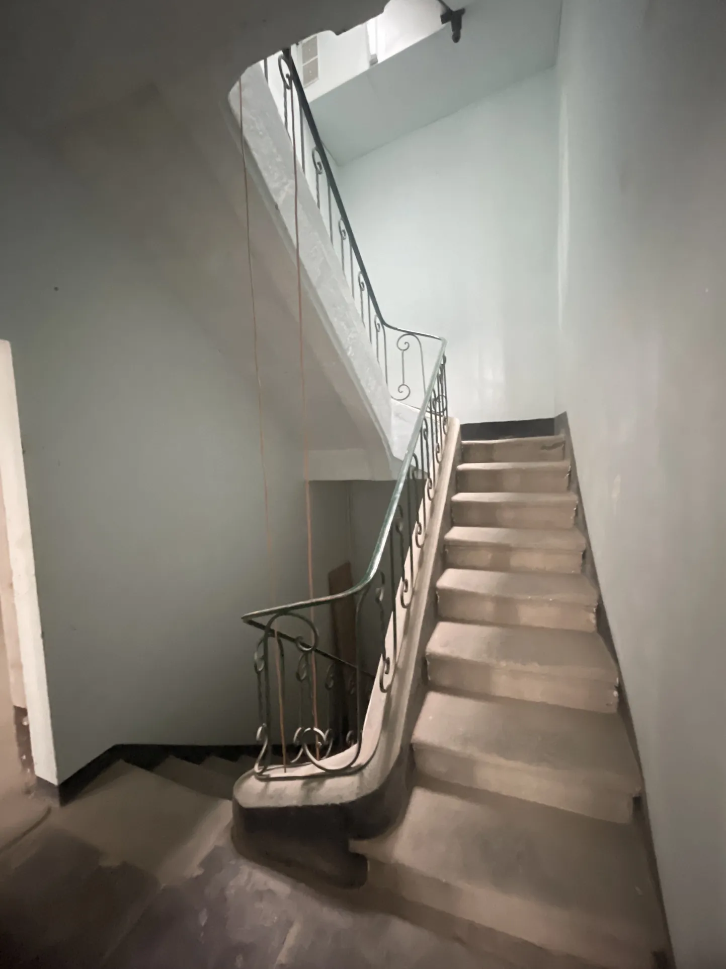 Immeuble à vendre au centre de Saint Affrique avec potentiel locatif 