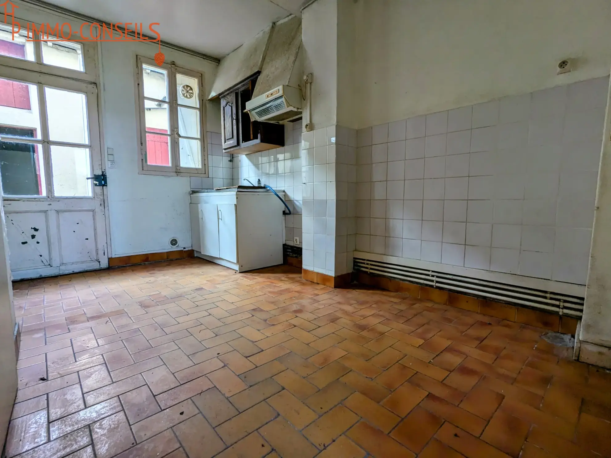 Maison de ville à rénover en hyper-centre de Nort-sur-Erdre - Terrain et dépendance 