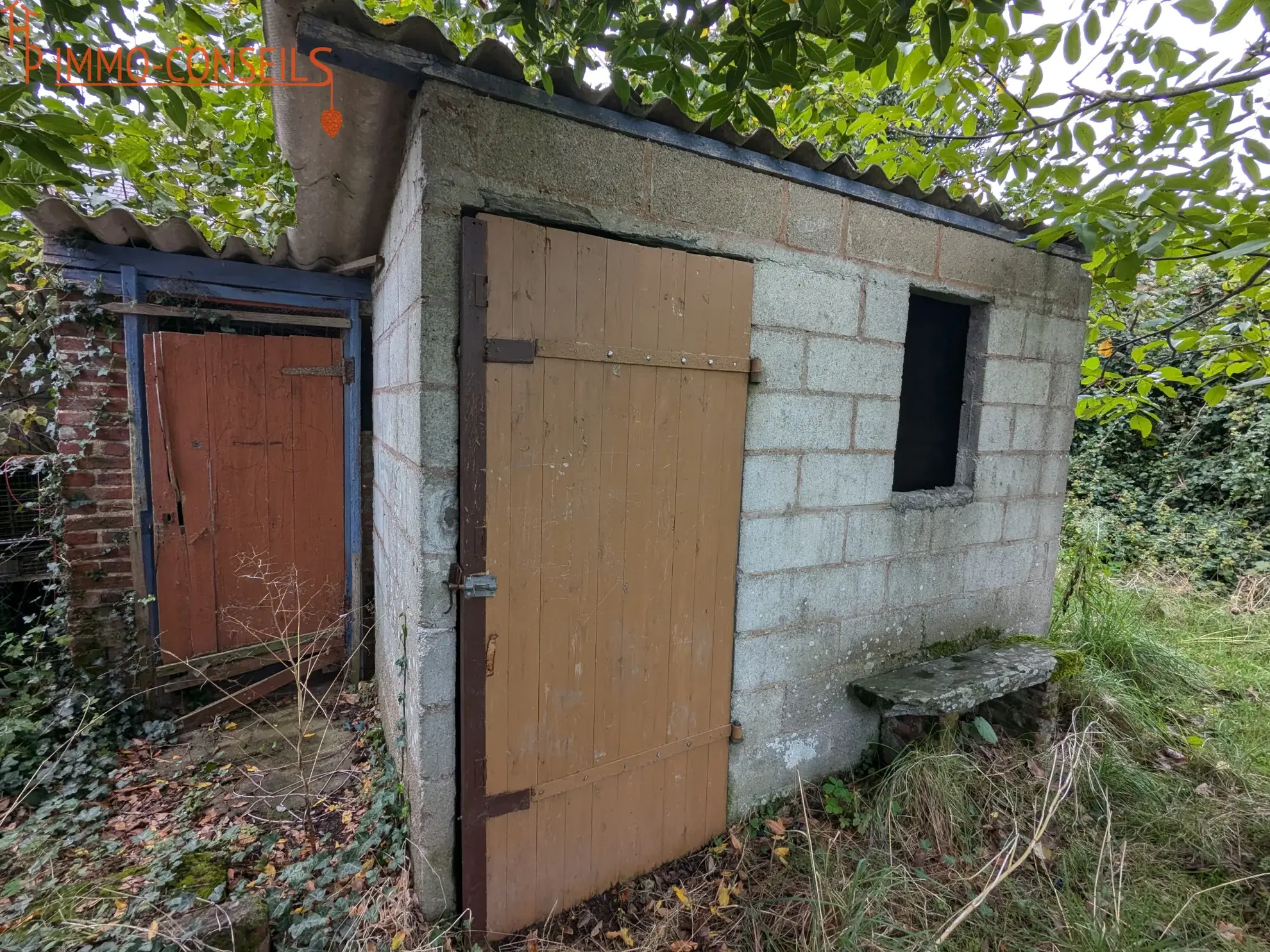 Maison de ville à rénover en hyper-centre de Nort-sur-Erdre - Terrain et dépendance 