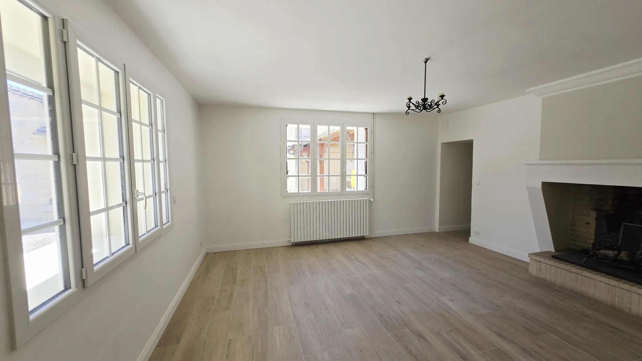 Maison en pierre de 110 m² à Puisseguin avec cour et potentiel d’extension 