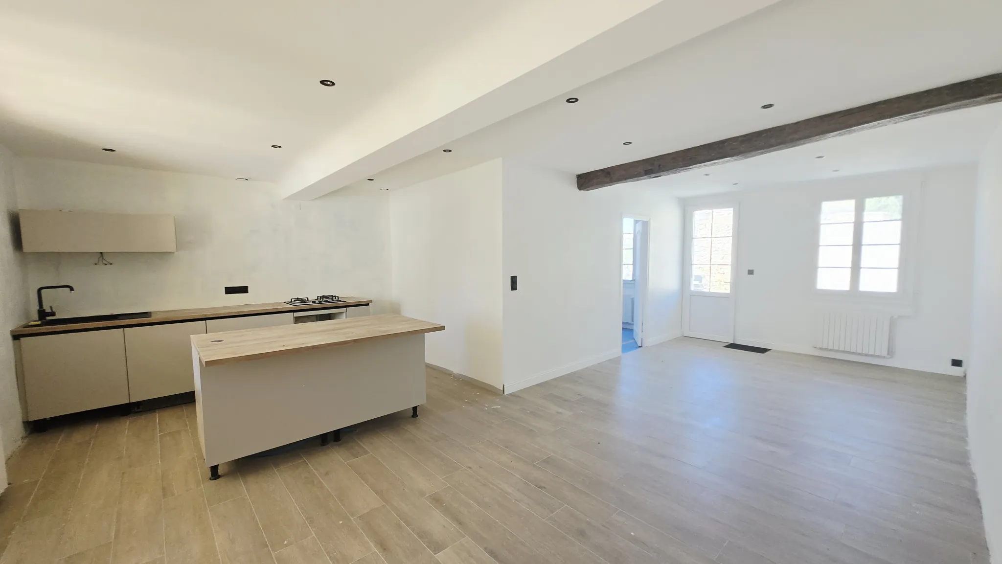 Maison en pierre de 110 m² à Puisseguin avec cour et potentiel d’extension 