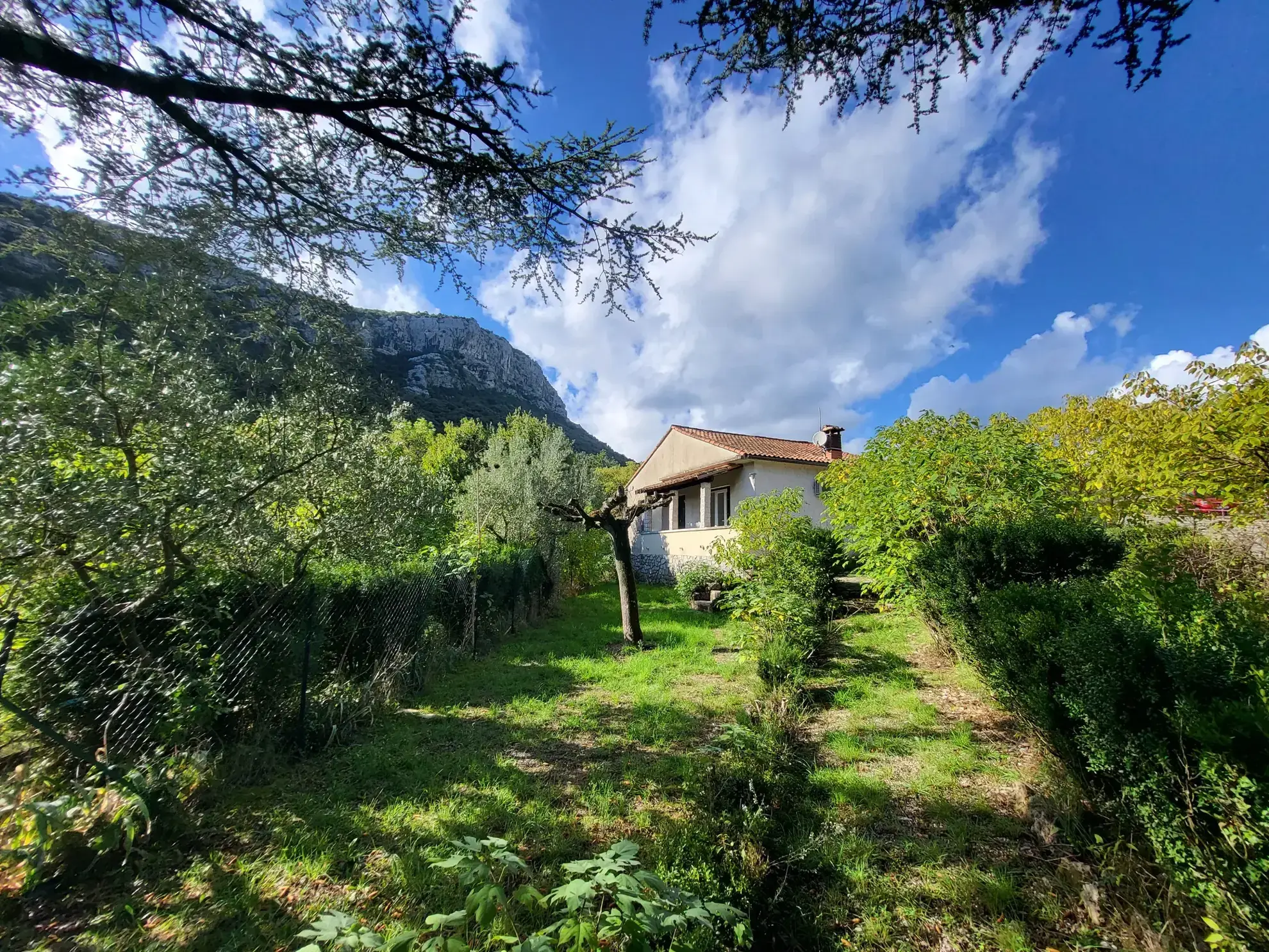 Villa de 65 m² avec grand terrain à Saint-Hippolyte-du-Fort, Cévennes 