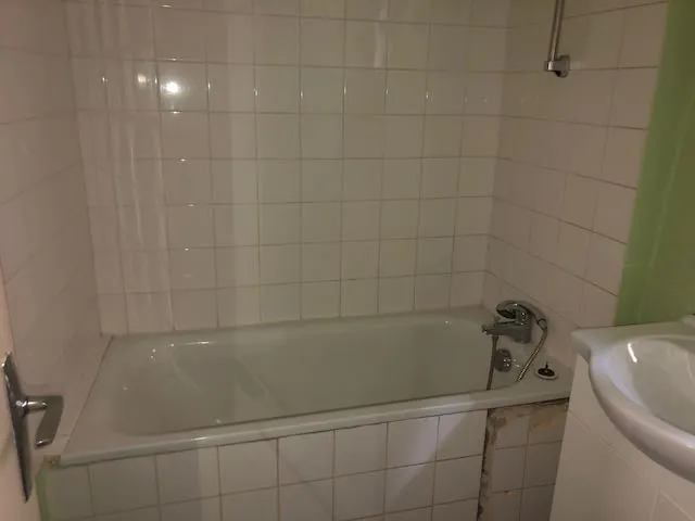 Immeuble locatif à Marcigny avec local commercial et appartements en vente 