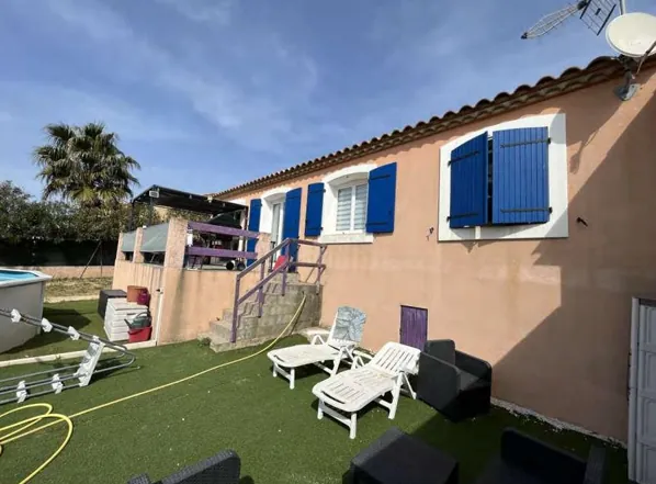 Maison de 83m² avec jardin et garage à vendre à Gruissan (11)