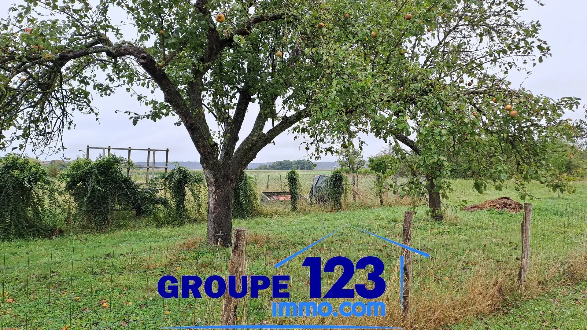 Maison familiale de 142 m² avec 4 chambres et grand terrain à La Celle Saint Cyr 