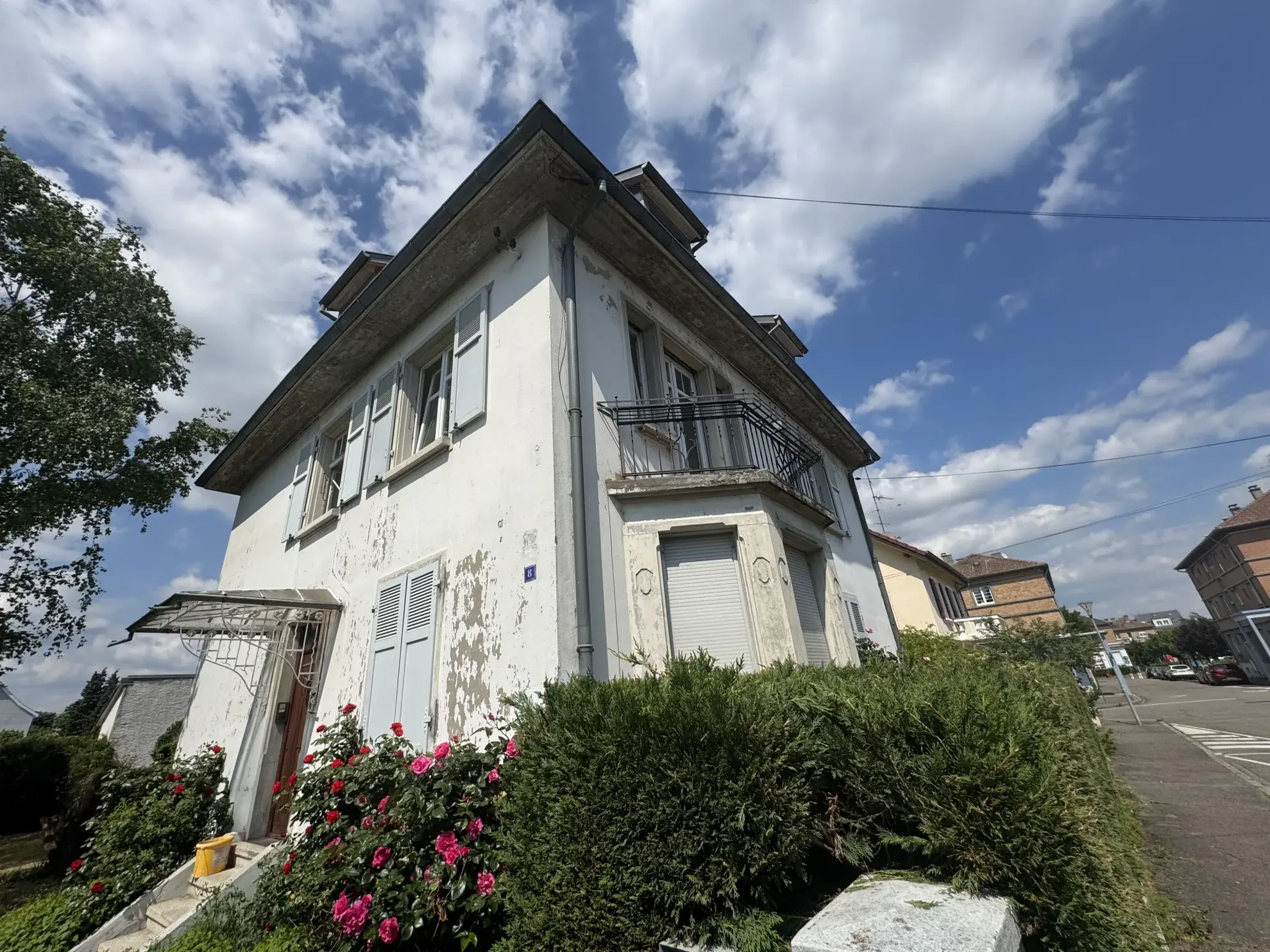 Appartement duplex à rénover à St Louis – 3 pièces avec potentiel 