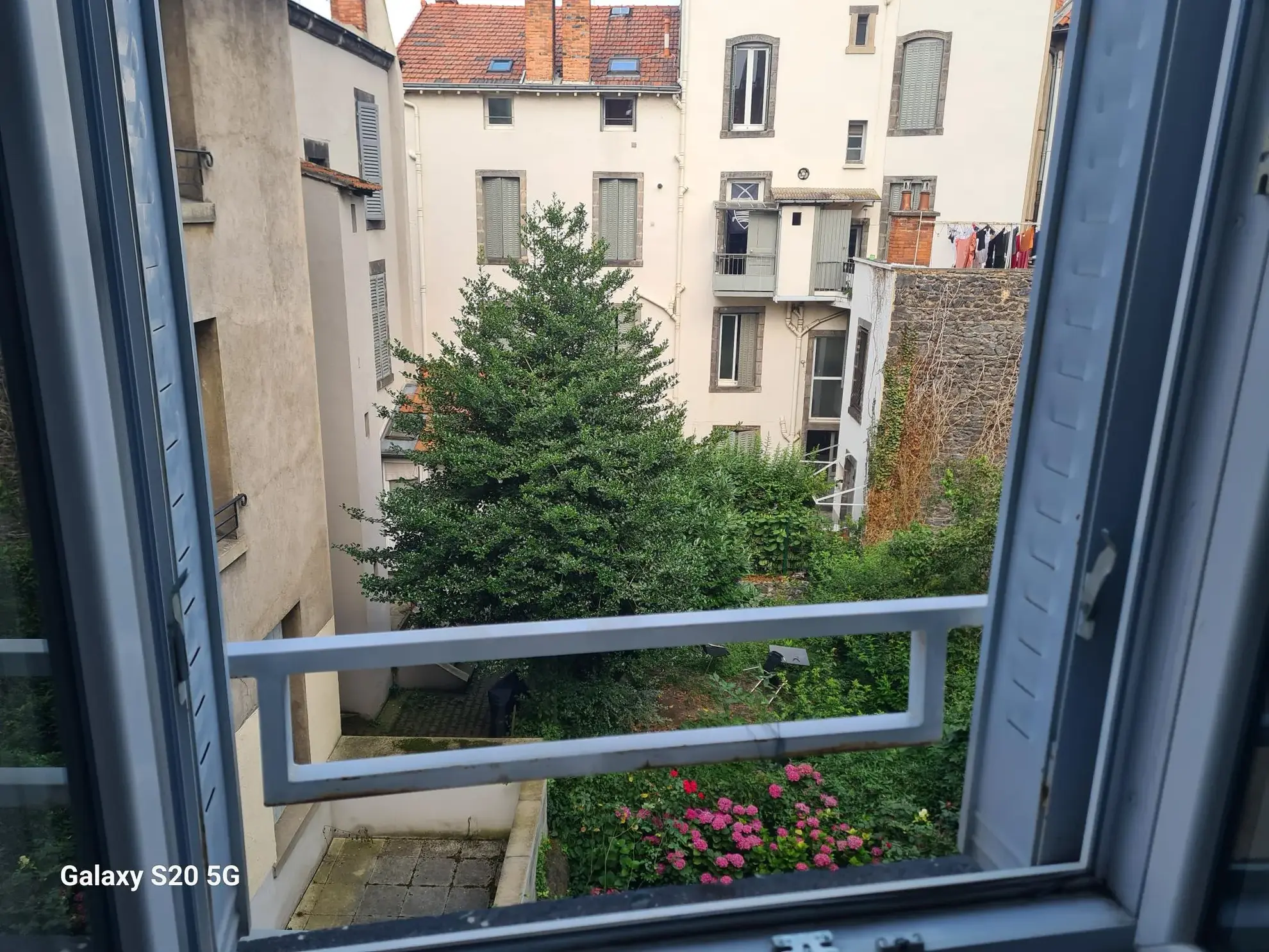 Appartement F4 lumineux à Clermont-Ferrand proche facultés et transports 