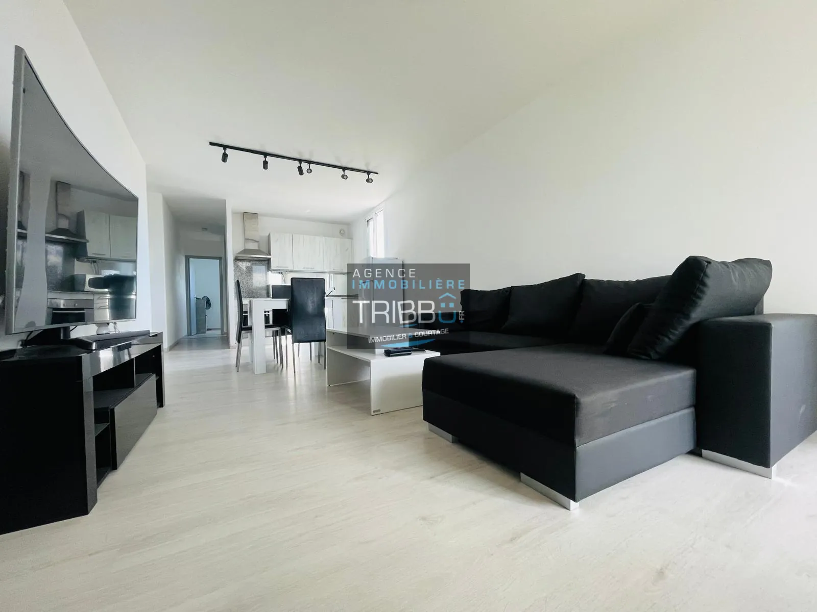 Appartement T2 rénové avec balcon et parking à Perpignan 