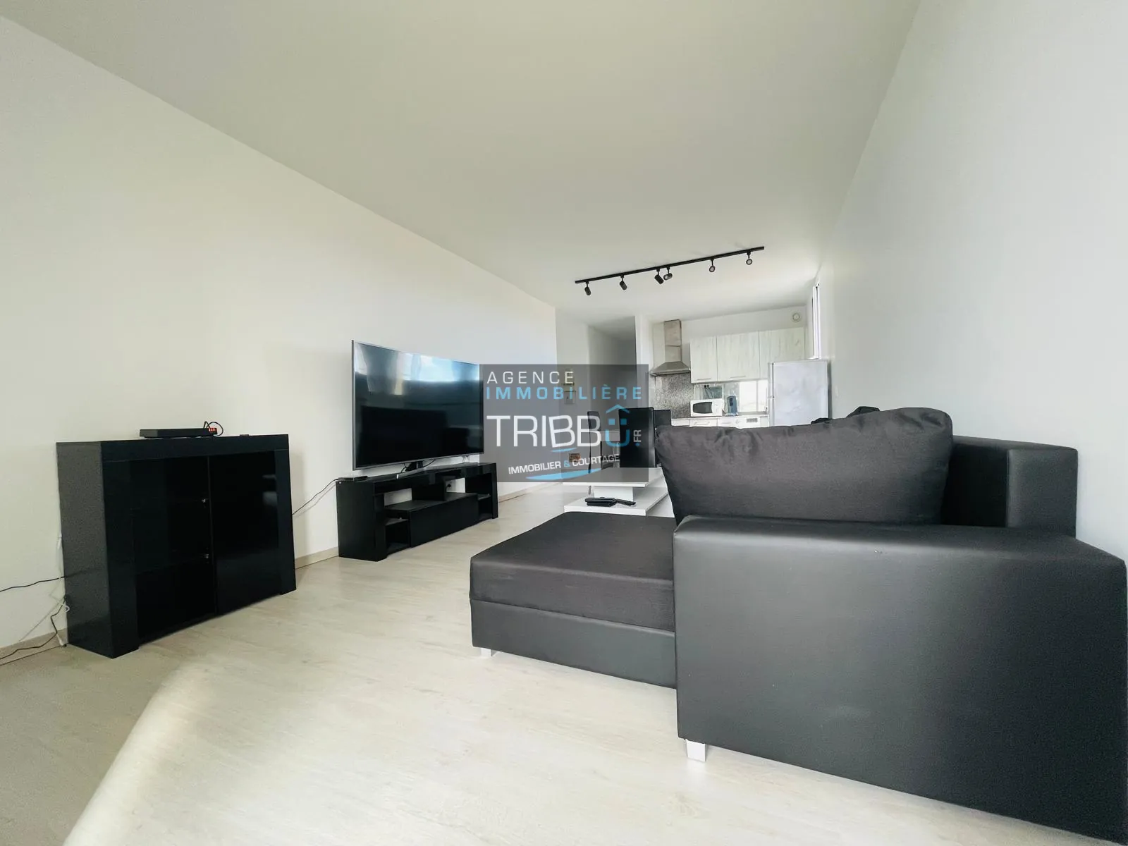 Appartement T2 rénové avec balcon et parking à Perpignan 