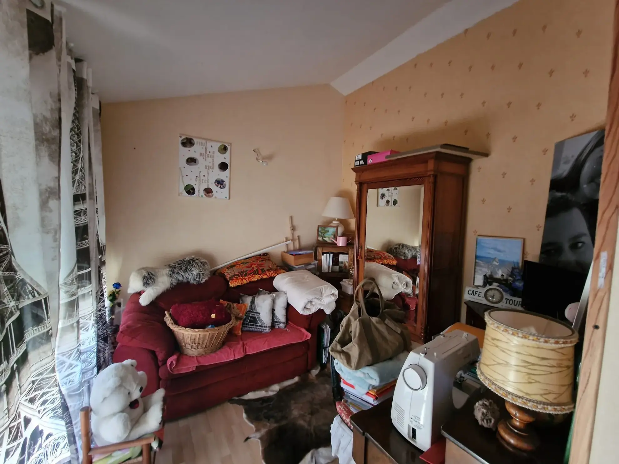 Maison spacieuse avec studio, piscine et grand terrain à Lézignan-Corbières 