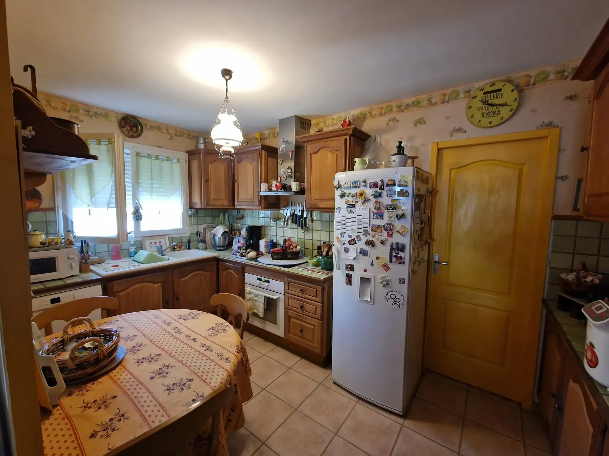 Maison spacieuse avec studio, piscine et grand terrain à Lézignan-Corbières 