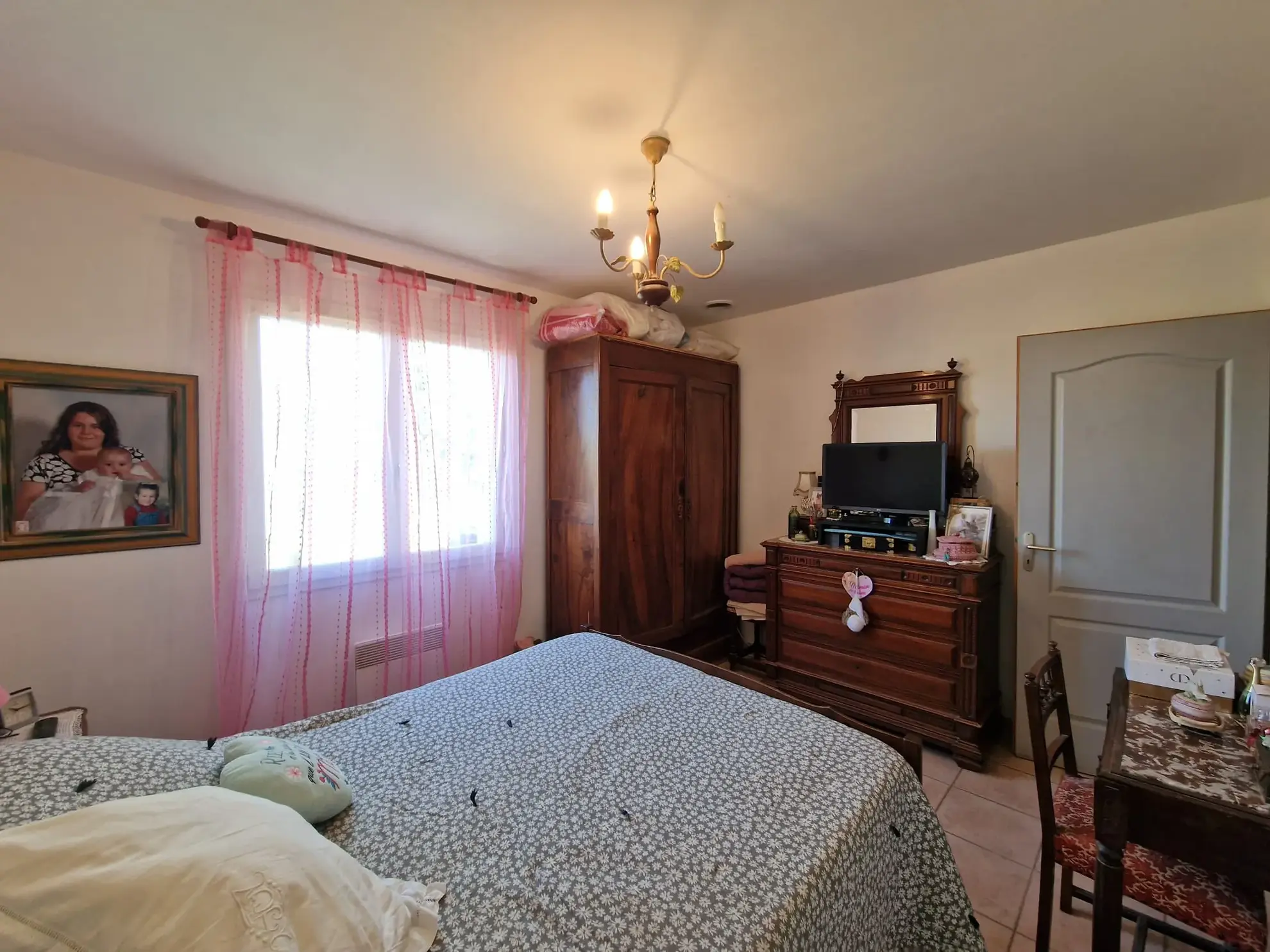 Maison spacieuse avec studio, piscine et grand terrain à Lézignan-Corbières 