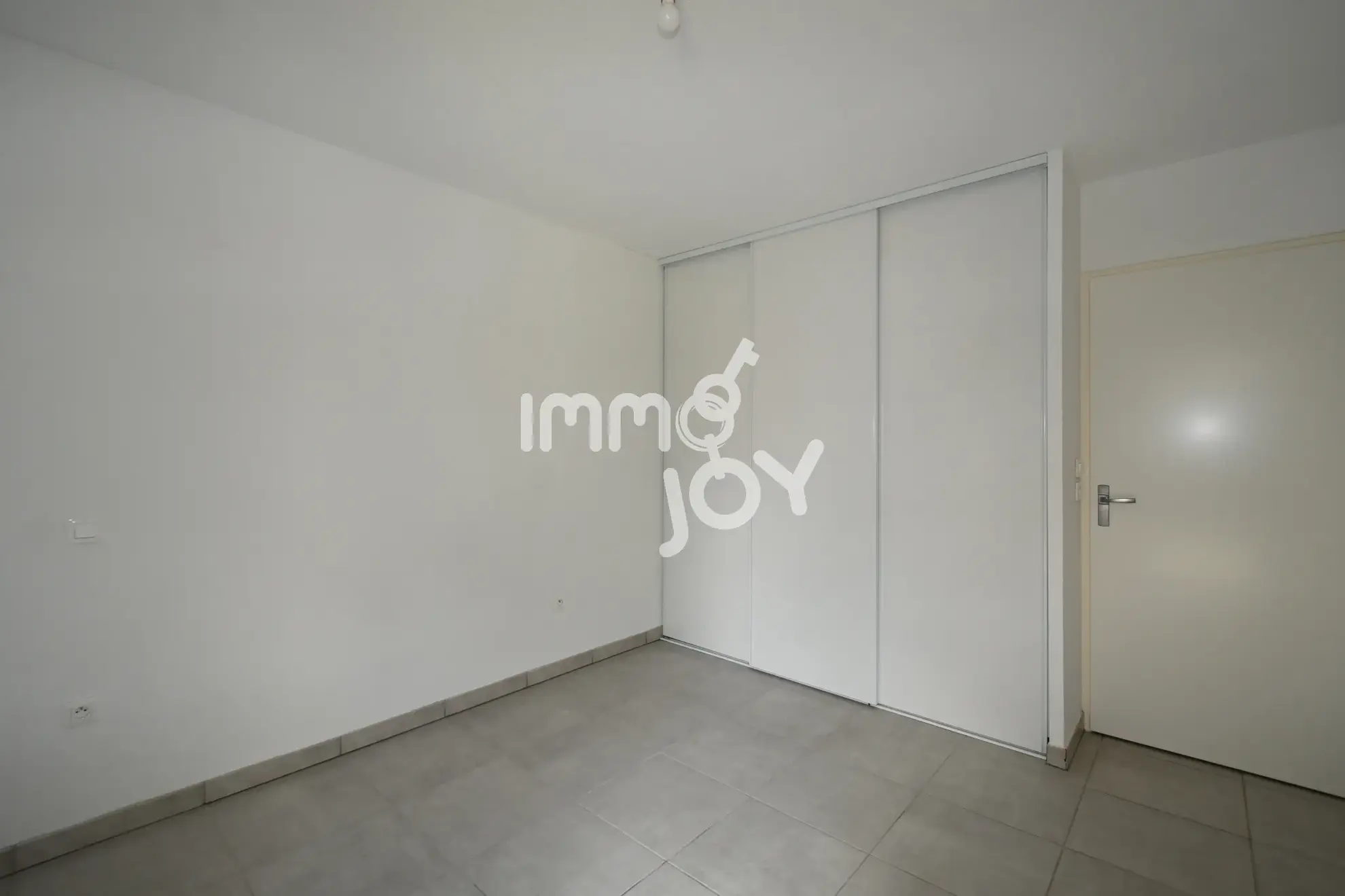 A vendre à Toulouse, Appartement T3 lumineux avec balcon et parking en résidence récente 