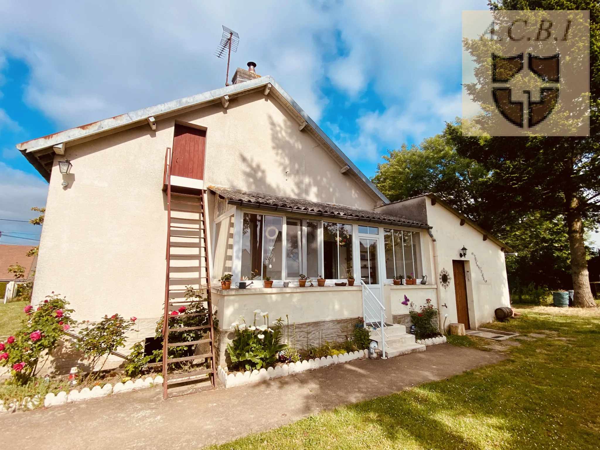 Maison de plain-pied à Montoire-sur-le-Loir avec jardin clos et modernité