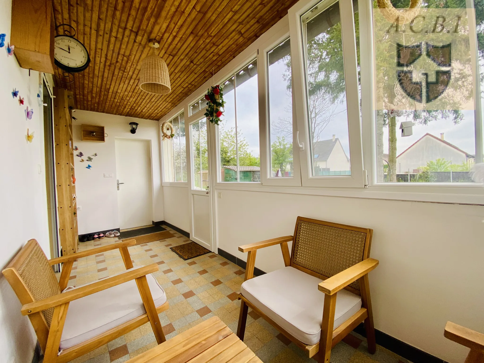 Maison de plain-pied à Montoire-sur-le-Loir avec jardin clos et modernité 