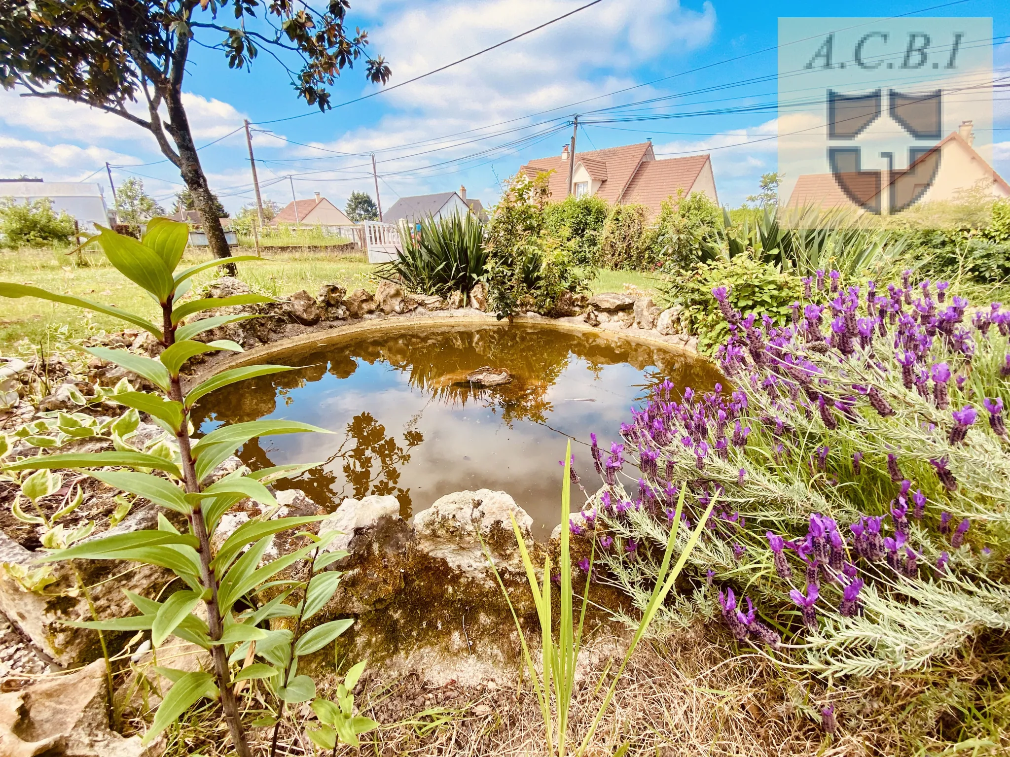 Maison de plain-pied à Montoire-sur-le-Loir avec jardin clos et modernité 